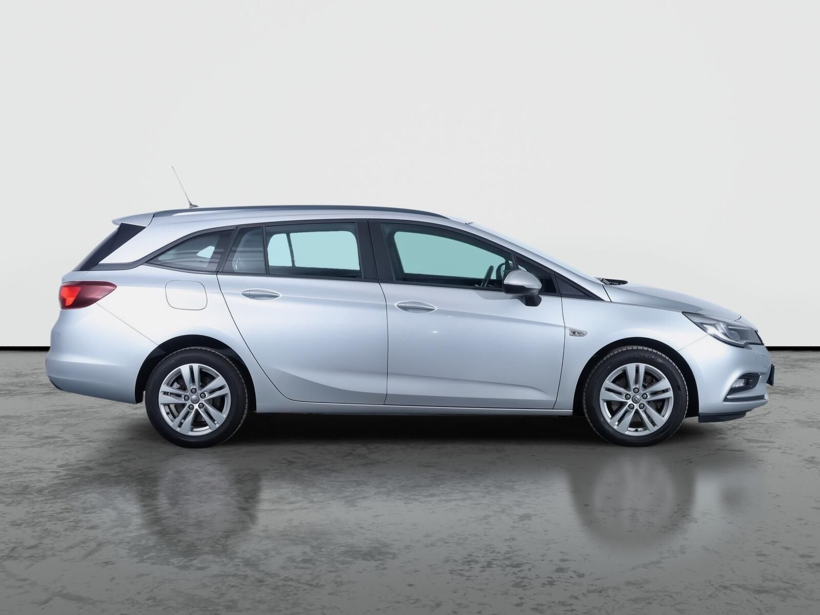 Opel Astra, 1.6 CDTI, Edition, Serv.kniha - fotka 6