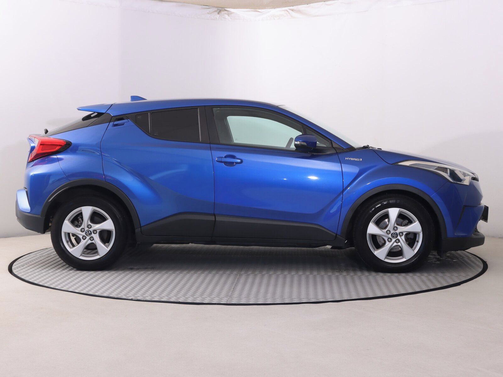 Toyota C-HR, 1.8 Hybrid, Active, Automat - fotka 6
