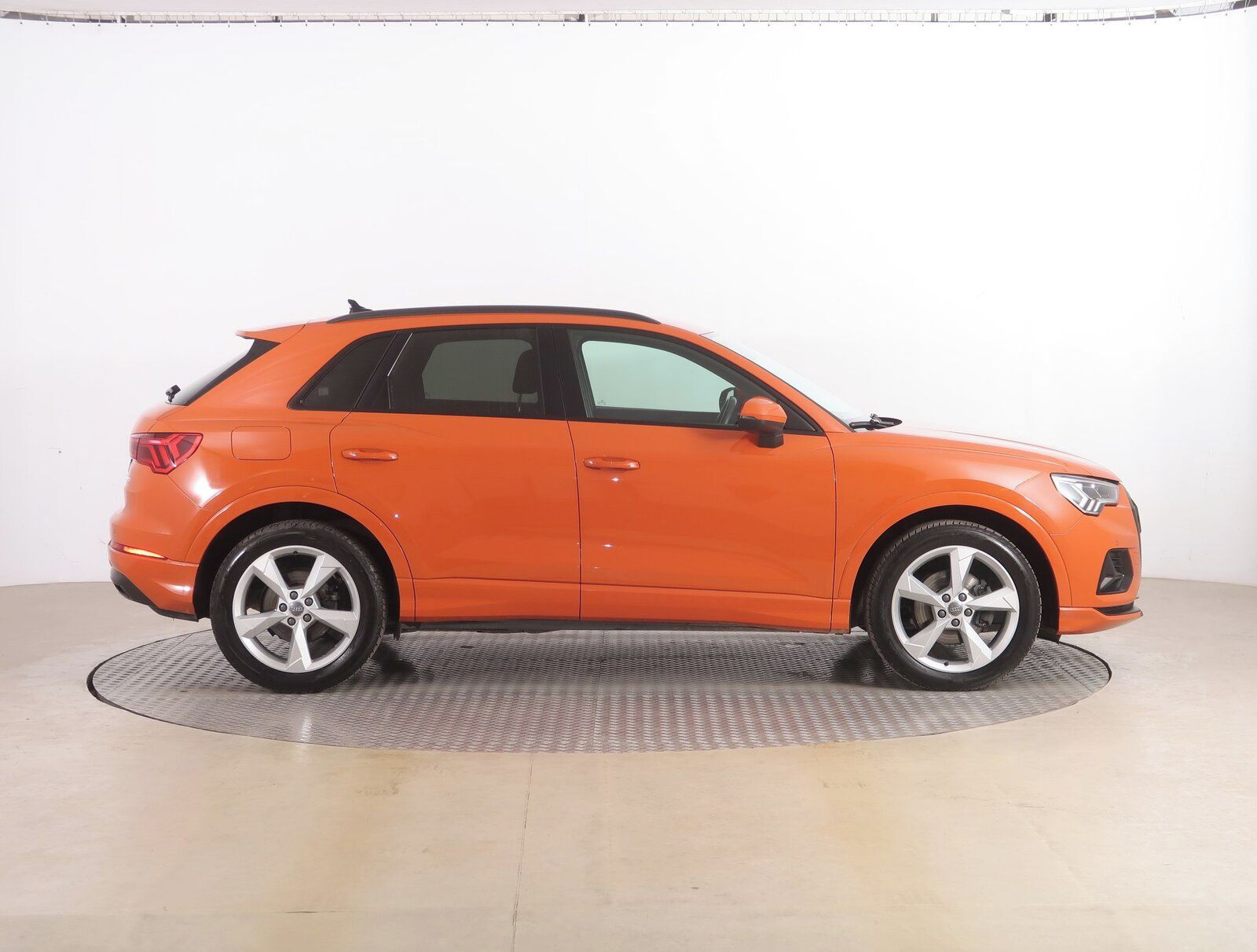Audi Q3, 35 TFSI, Automat, Serv.kniha - fotka 6