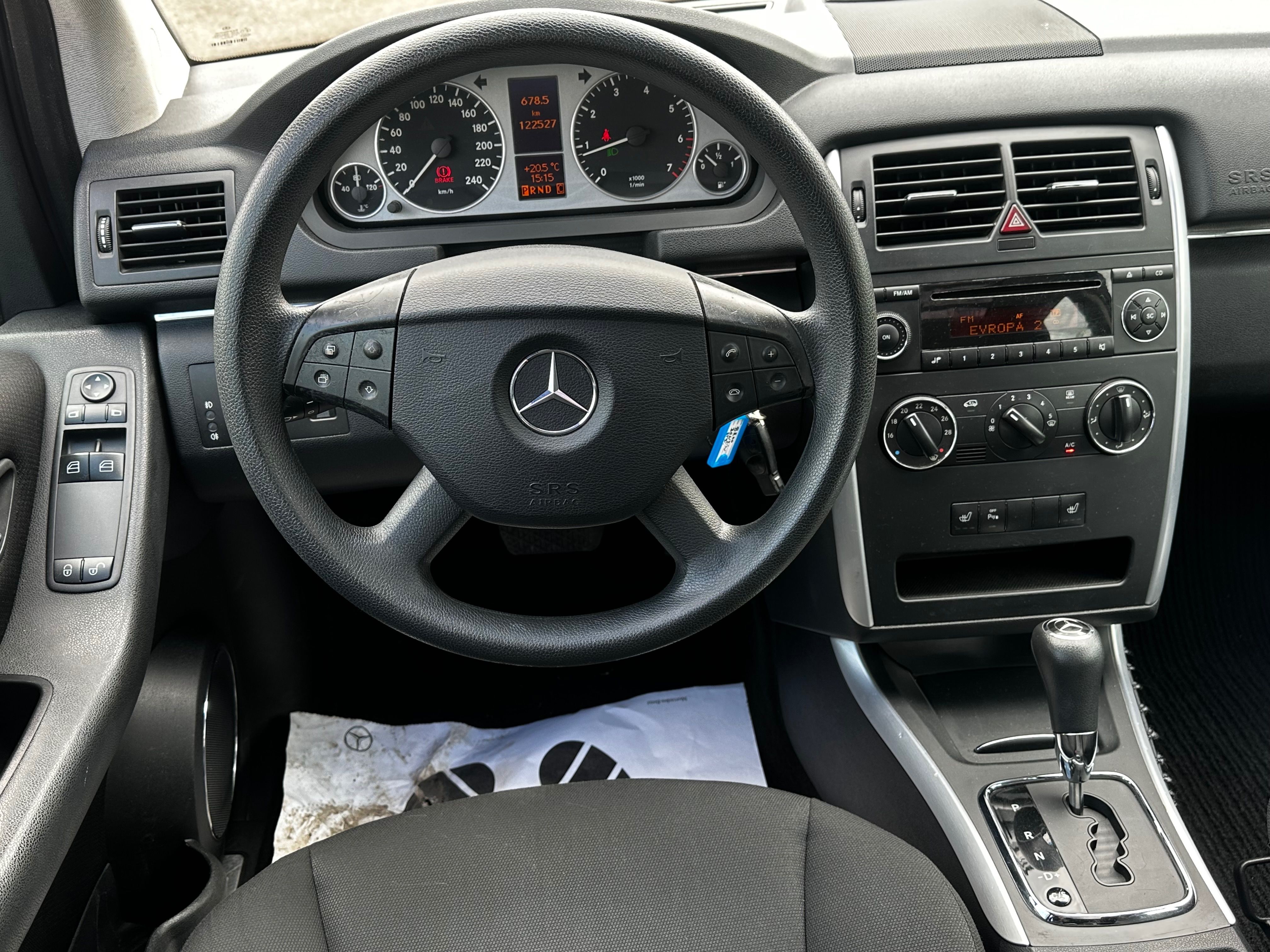Mercedes-Benz Třídy B, 200, automat, benzin, serviska - fotka 5