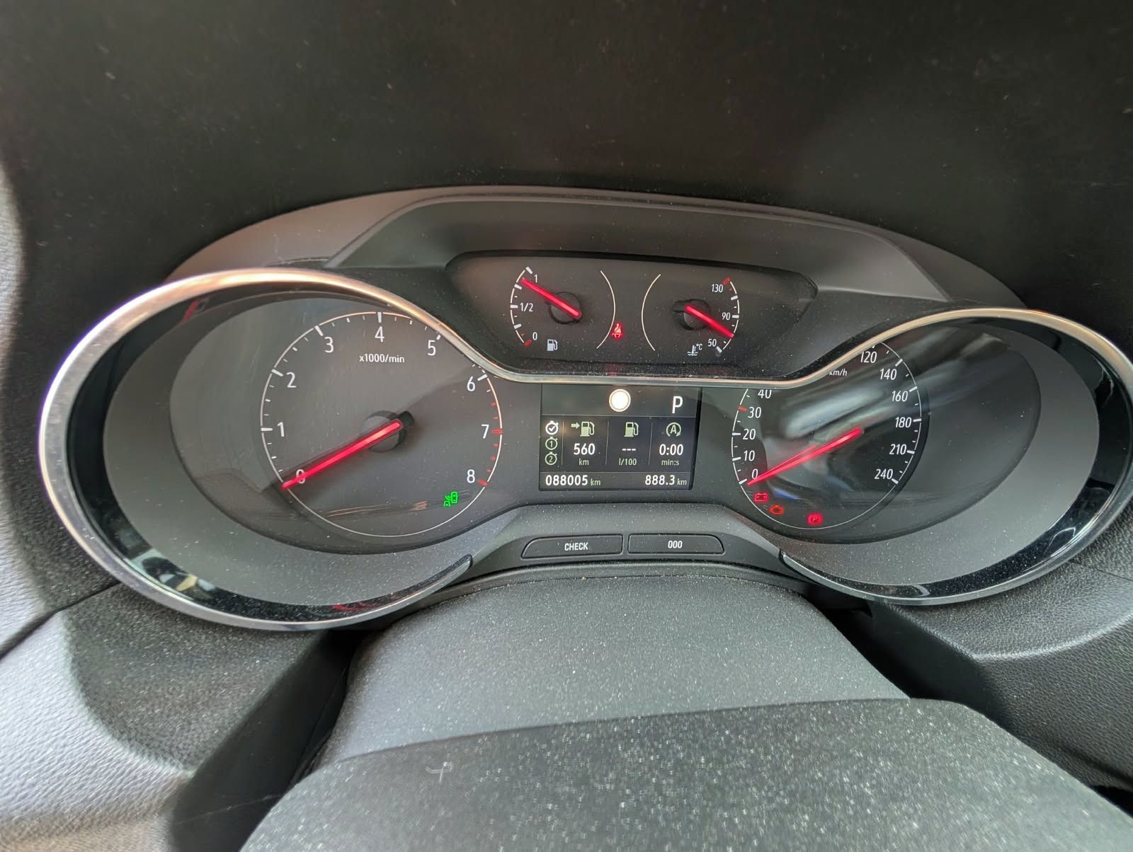 Opel Grandland X, Opel Grandland X Ultimate 1.6 - fotka 5