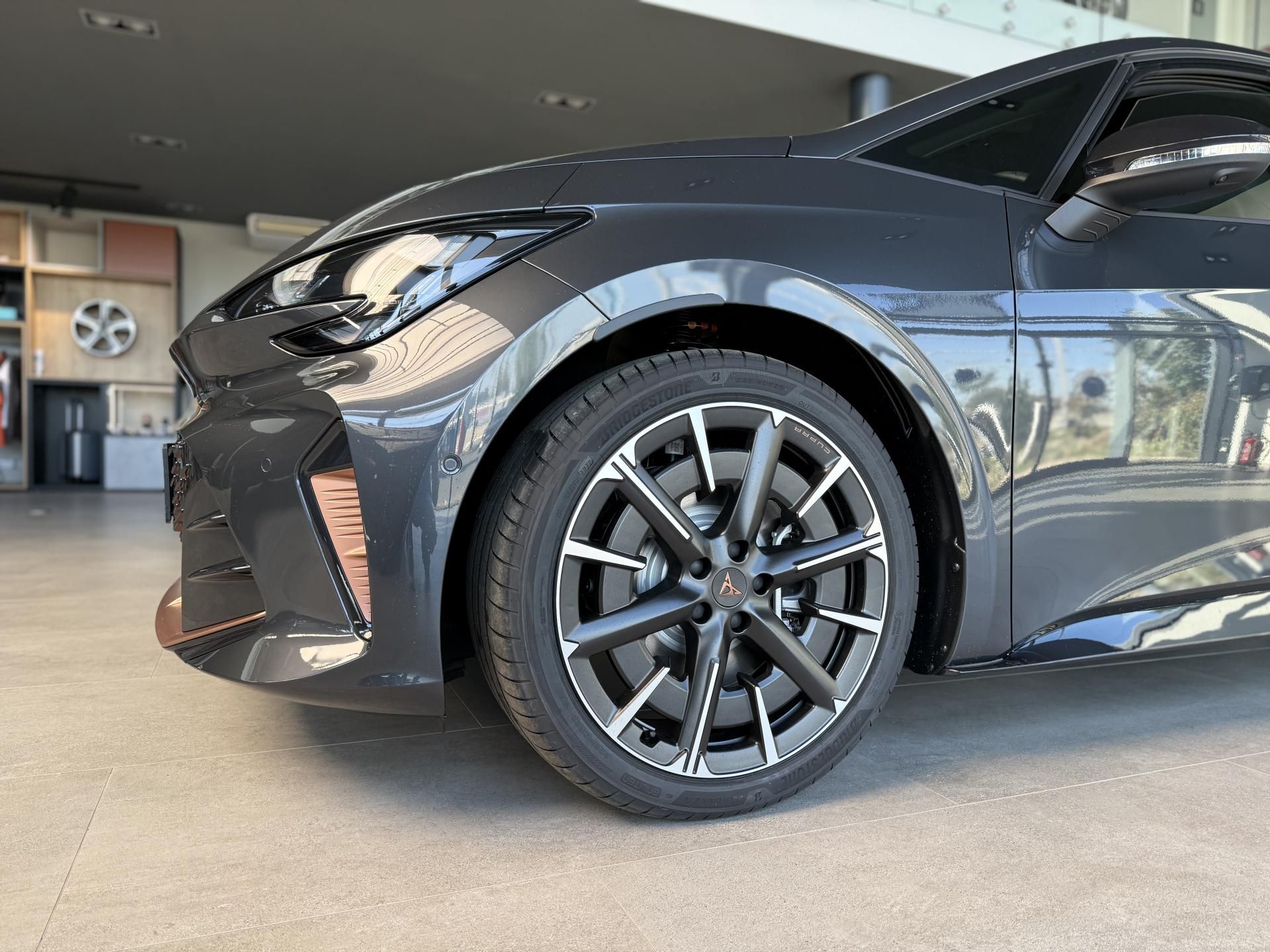 Cupra Born, VZ 79 kWh / 326k / 2027 - fotka 3