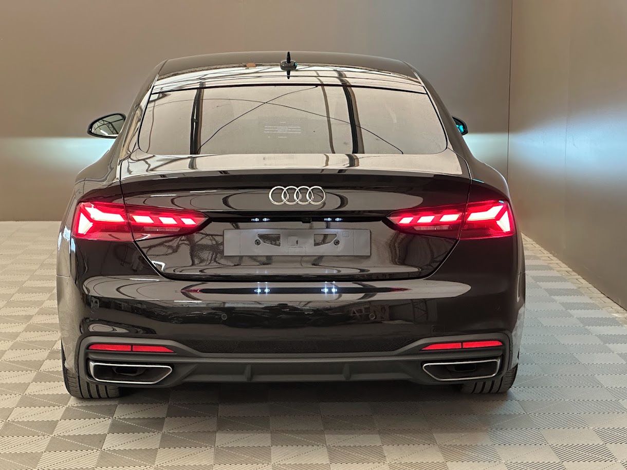 Audi A5, 35 TFSI Business Matrix S tron - fotka 6