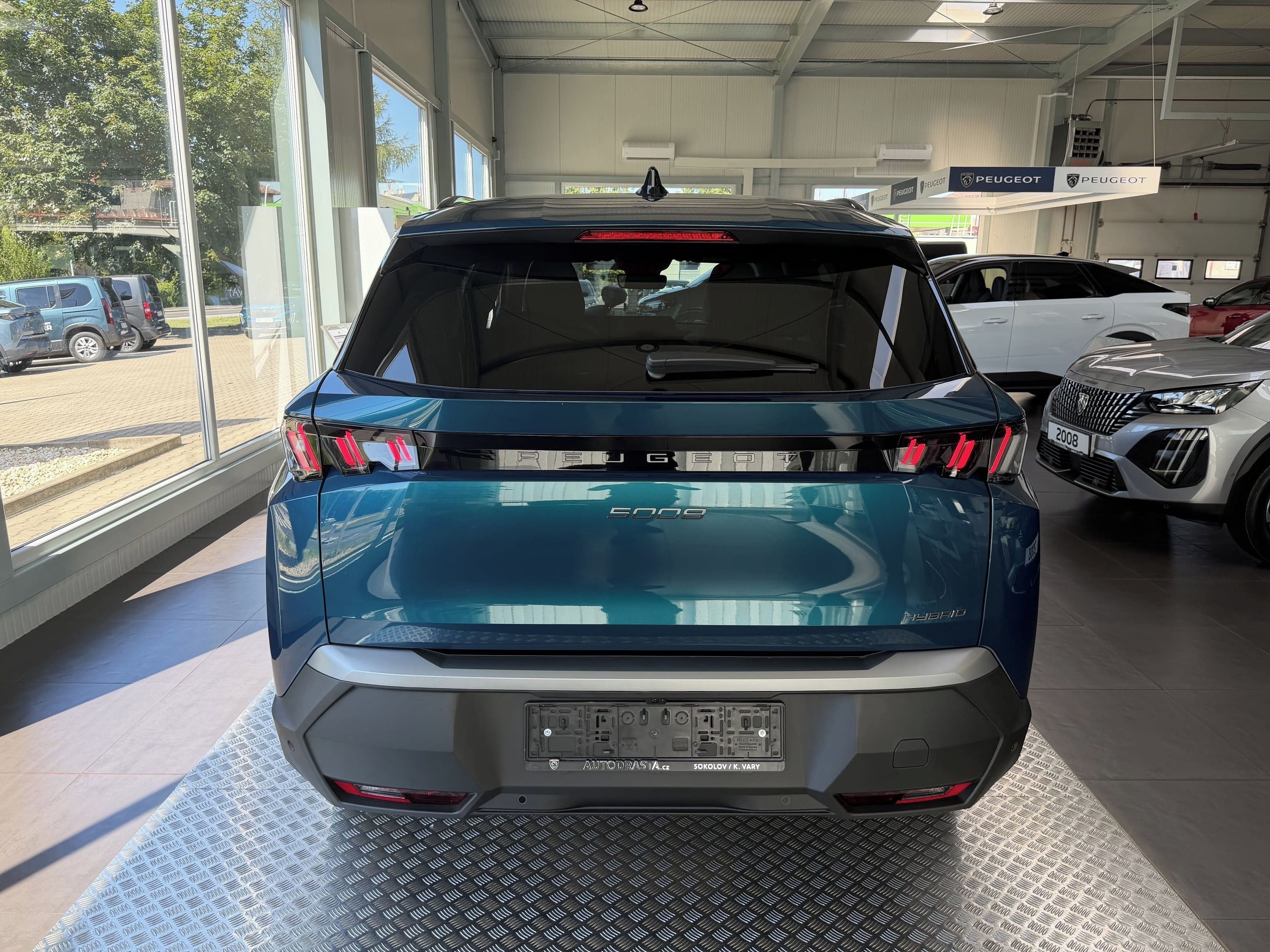 Peugeot 5008, BUSINESS Hybrid 145 e-DCS - fotka 5