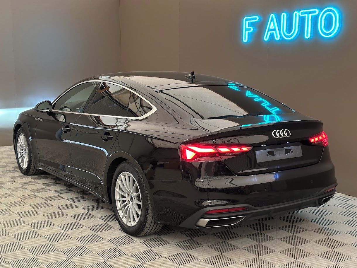 Audi A5, 35 TFSI Business Matrix S tron - fotka 4