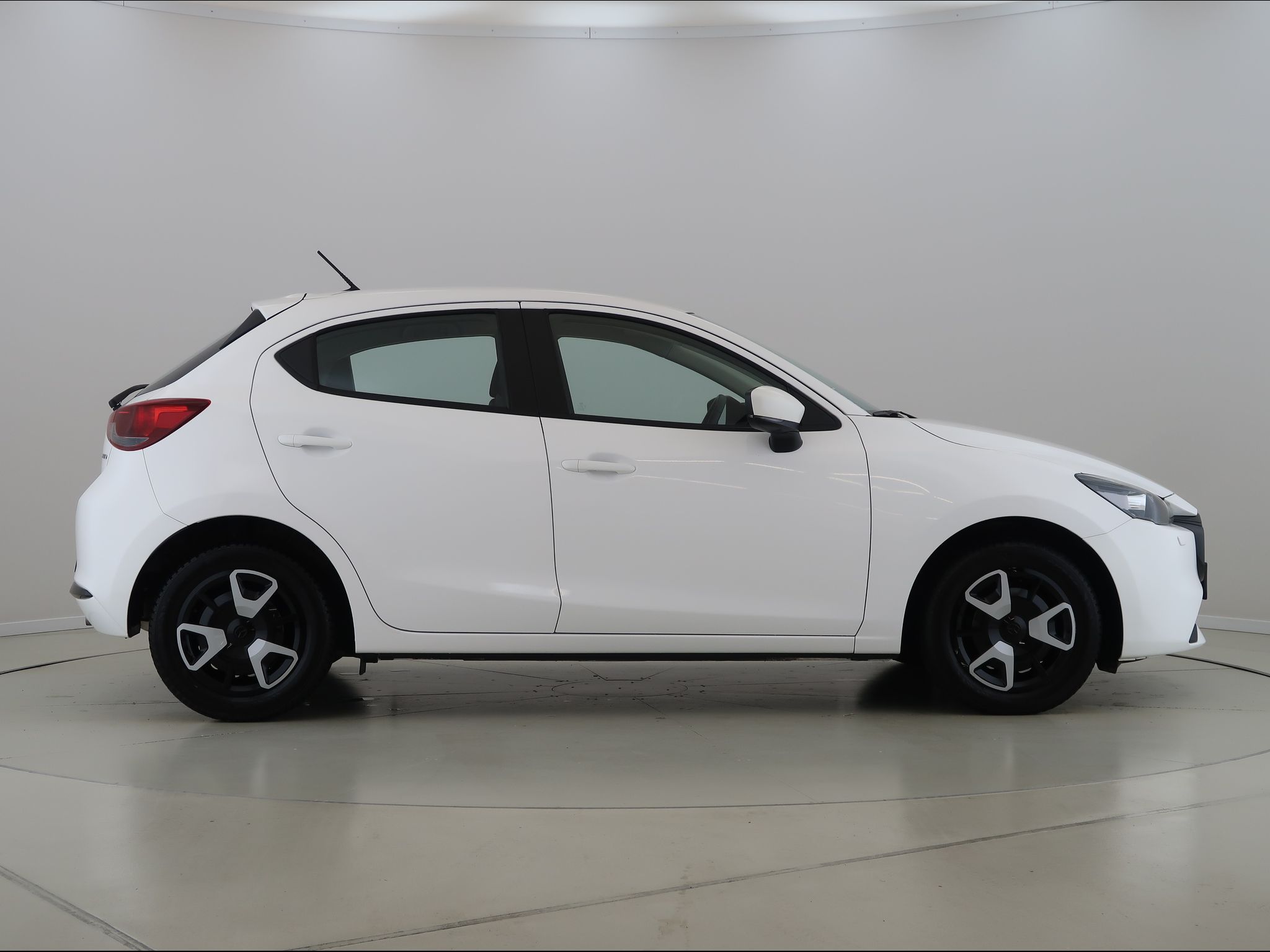 Mazda 2, 1.5,66KW,Manuál,CZ,1Maj - fotka 4