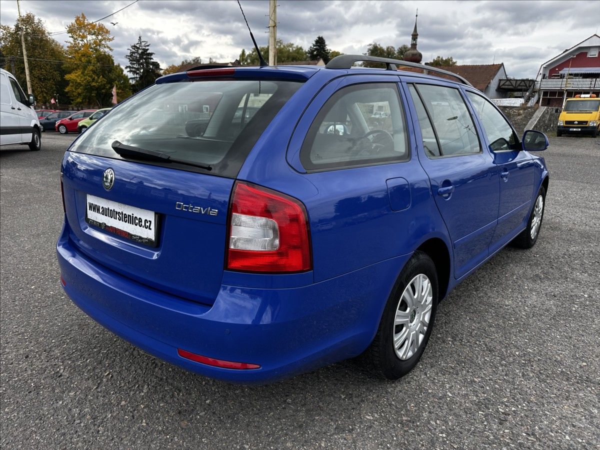 Škoda Octavia, 1,6 MPI-75kW-AUT.KLIMA-CEBIA - fotka 5