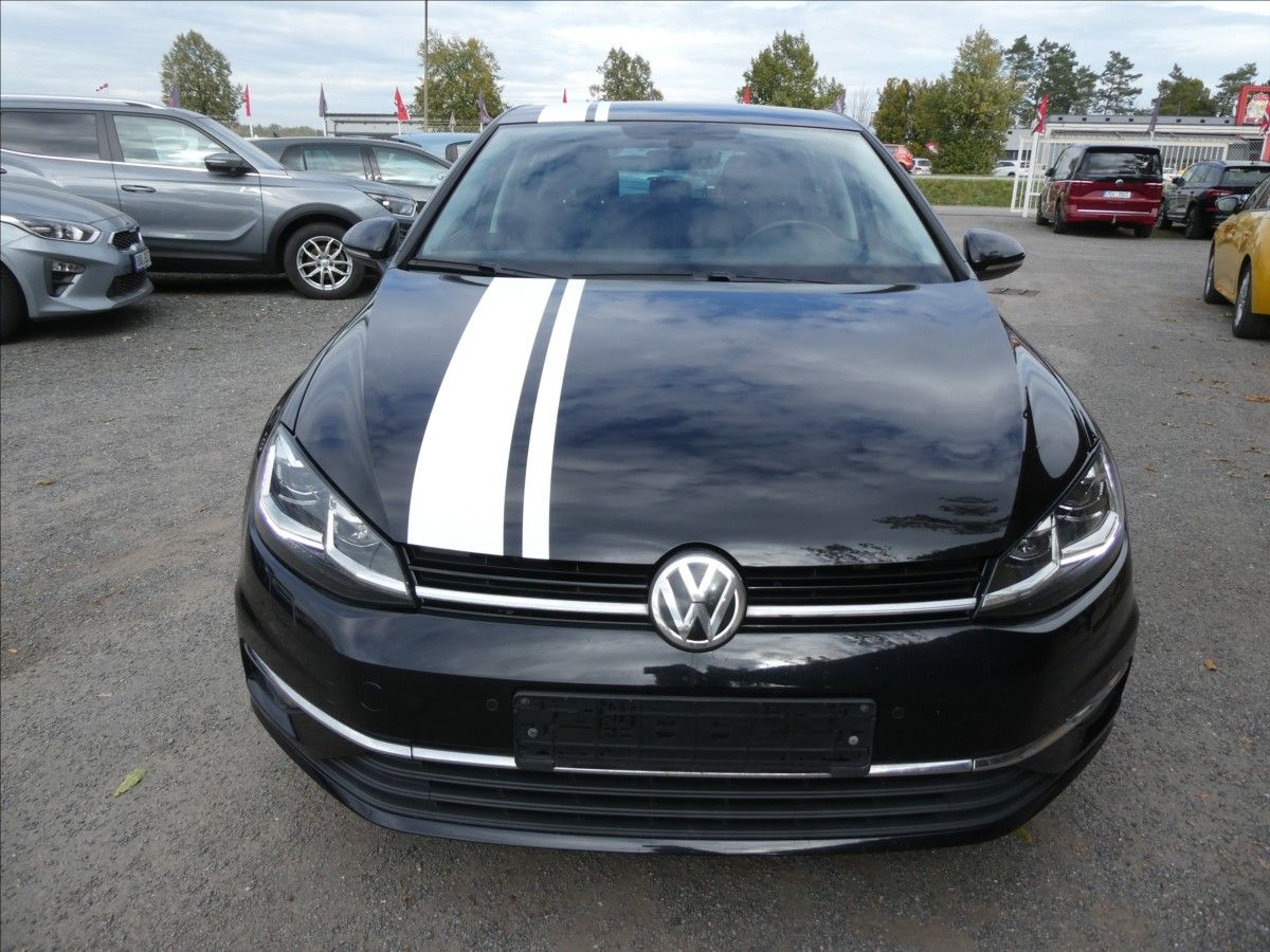 Volkswagen Golf, 1,6 TDi 85kW navi,led,serviska - fotka 3