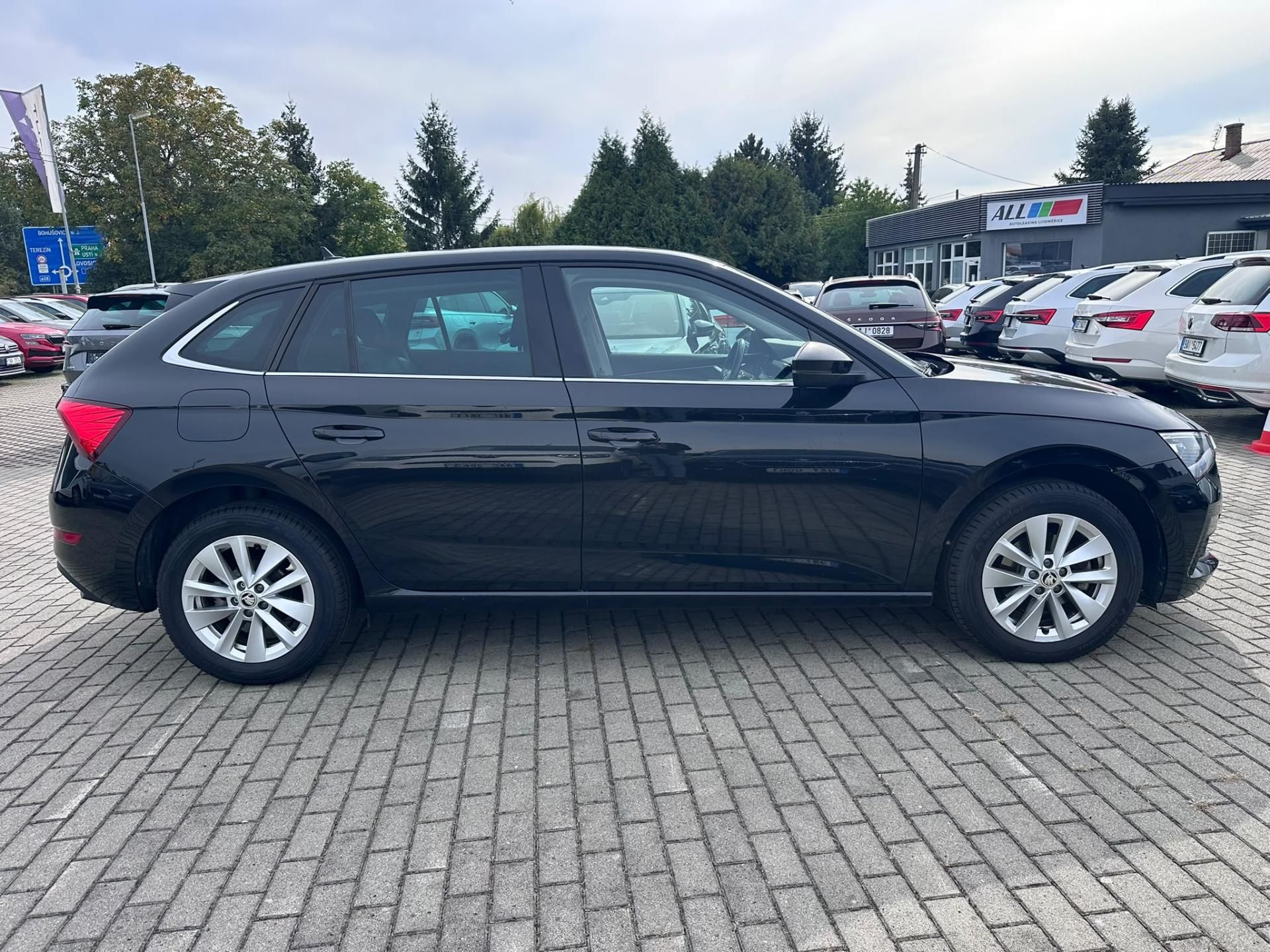Škoda Scala, 1.5 TSI 110kW Style - fotka 3