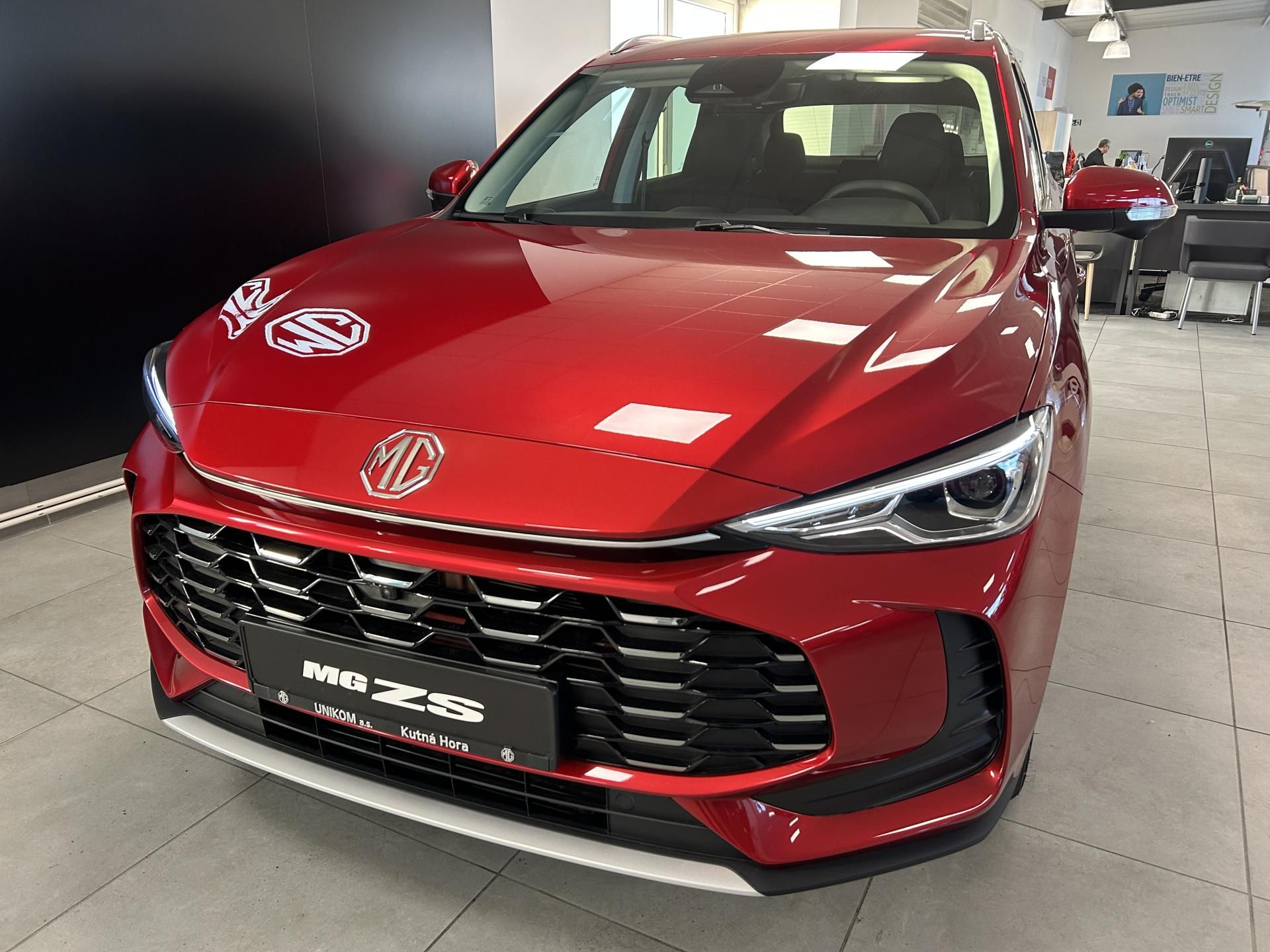MG ZS, 1,5 HEV 145 kw Exclusive - fotka 5