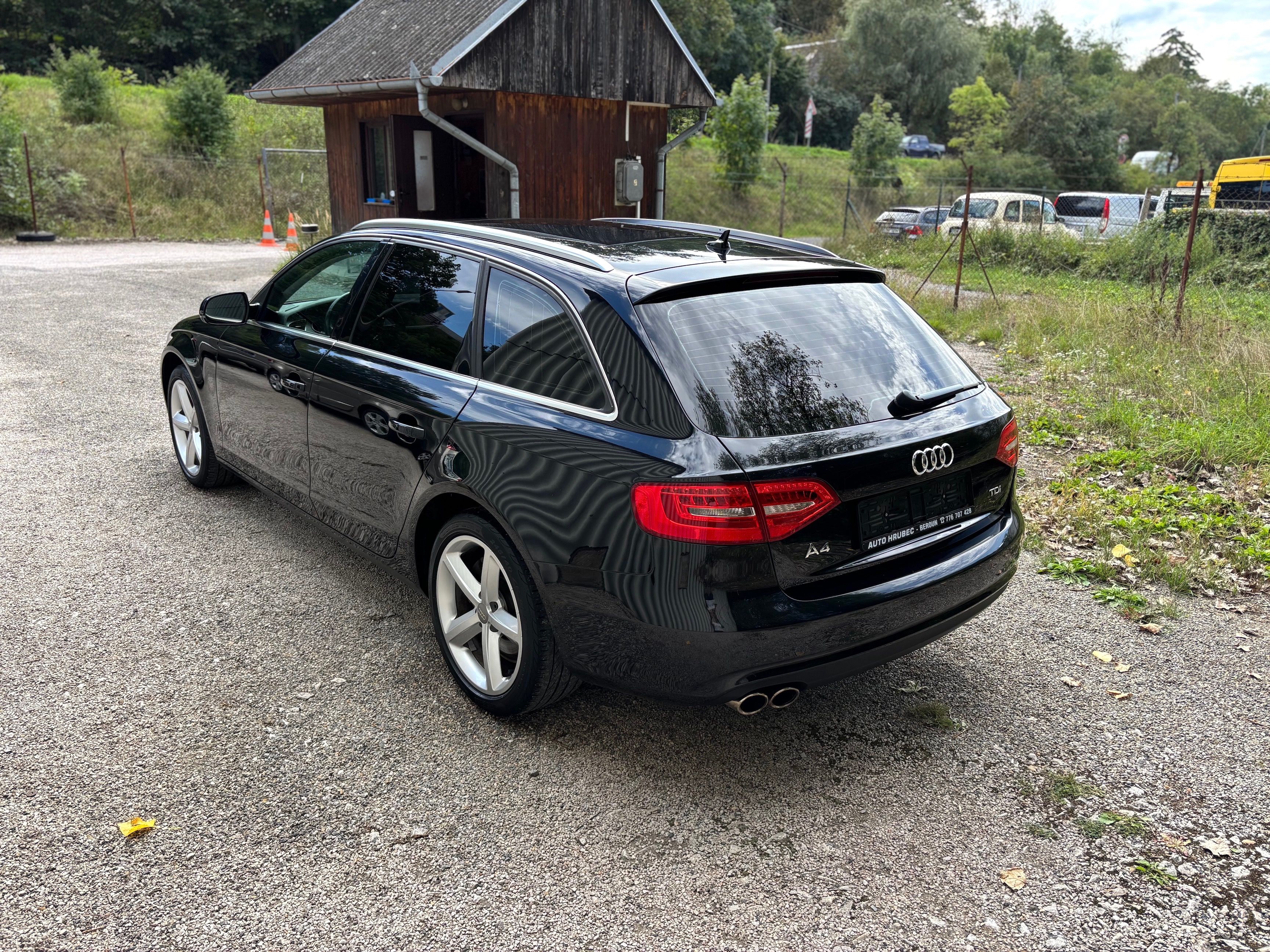 Audi A4, 2.0 TDi 105 kW XENON SERVISKA - fotka 4