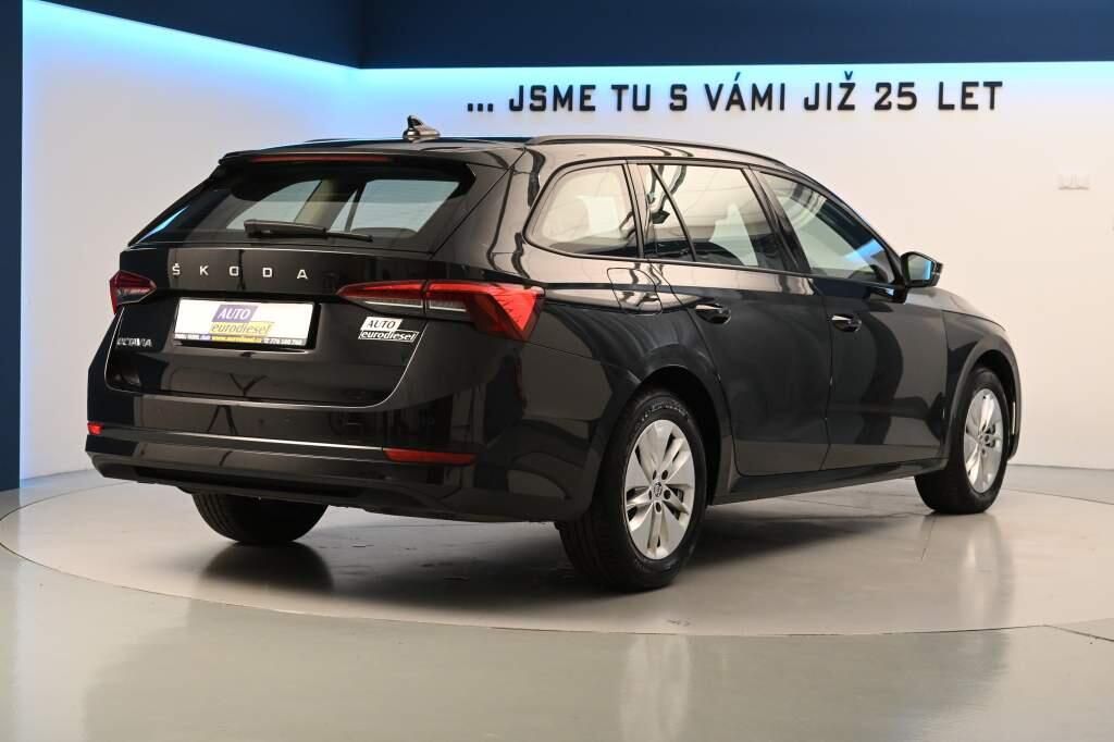 Škoda Octavia, 2.0 DSG LED VIRTUAL TDI - fotka 5