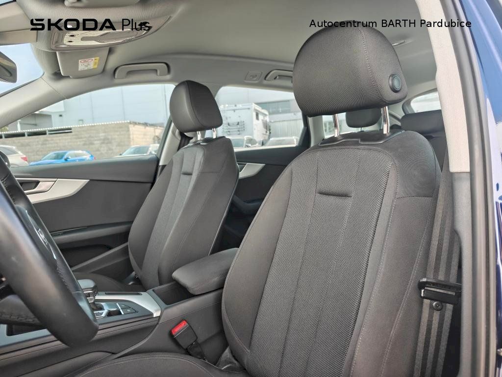 Audi A4, Avant Advanced 35 / 2,0 TFSI / - fotka 6