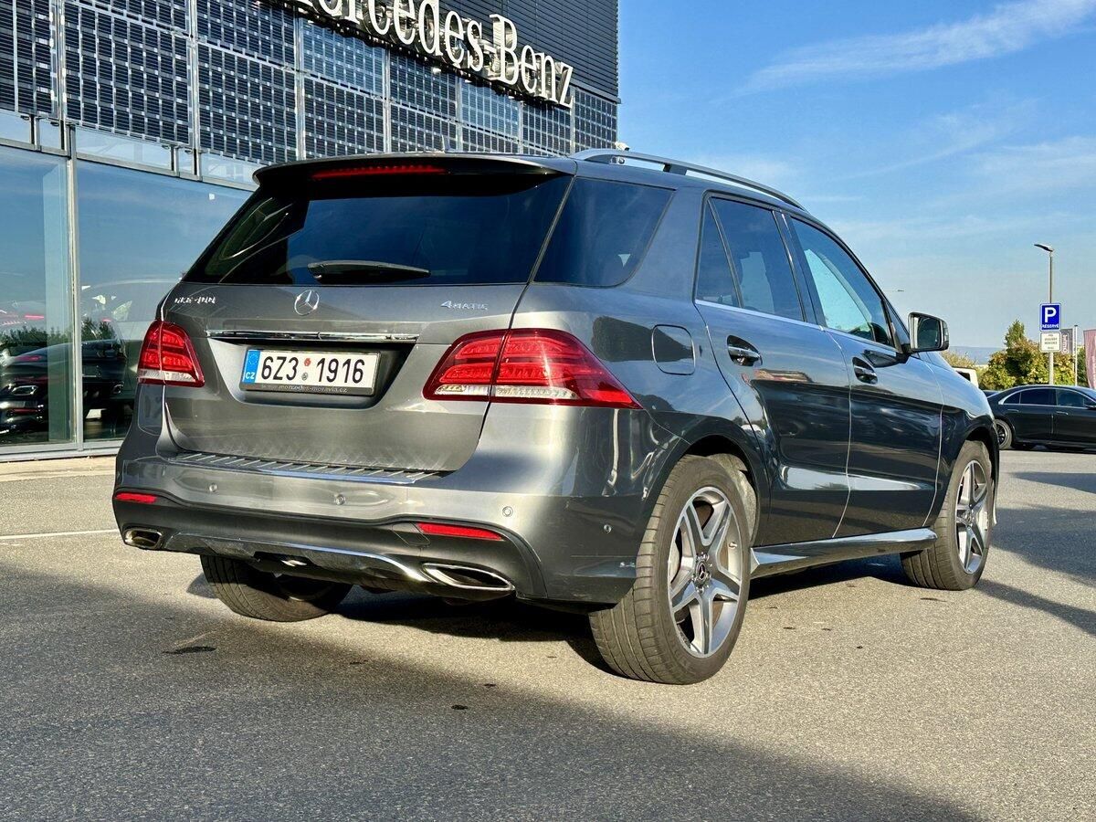 Mercedes-Benz GLE, 400 4MATIC - fotka 3