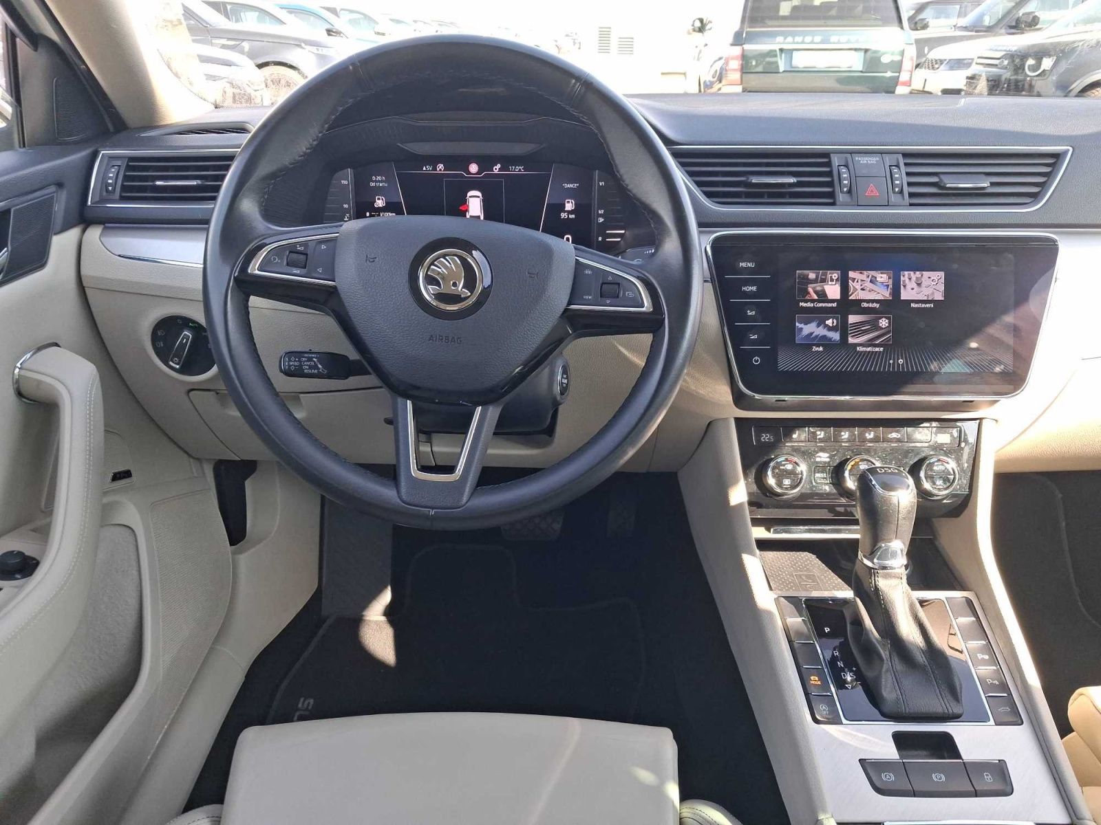 Škoda Superb, 2.0 TDI, Laurin&Klement - fotka 3