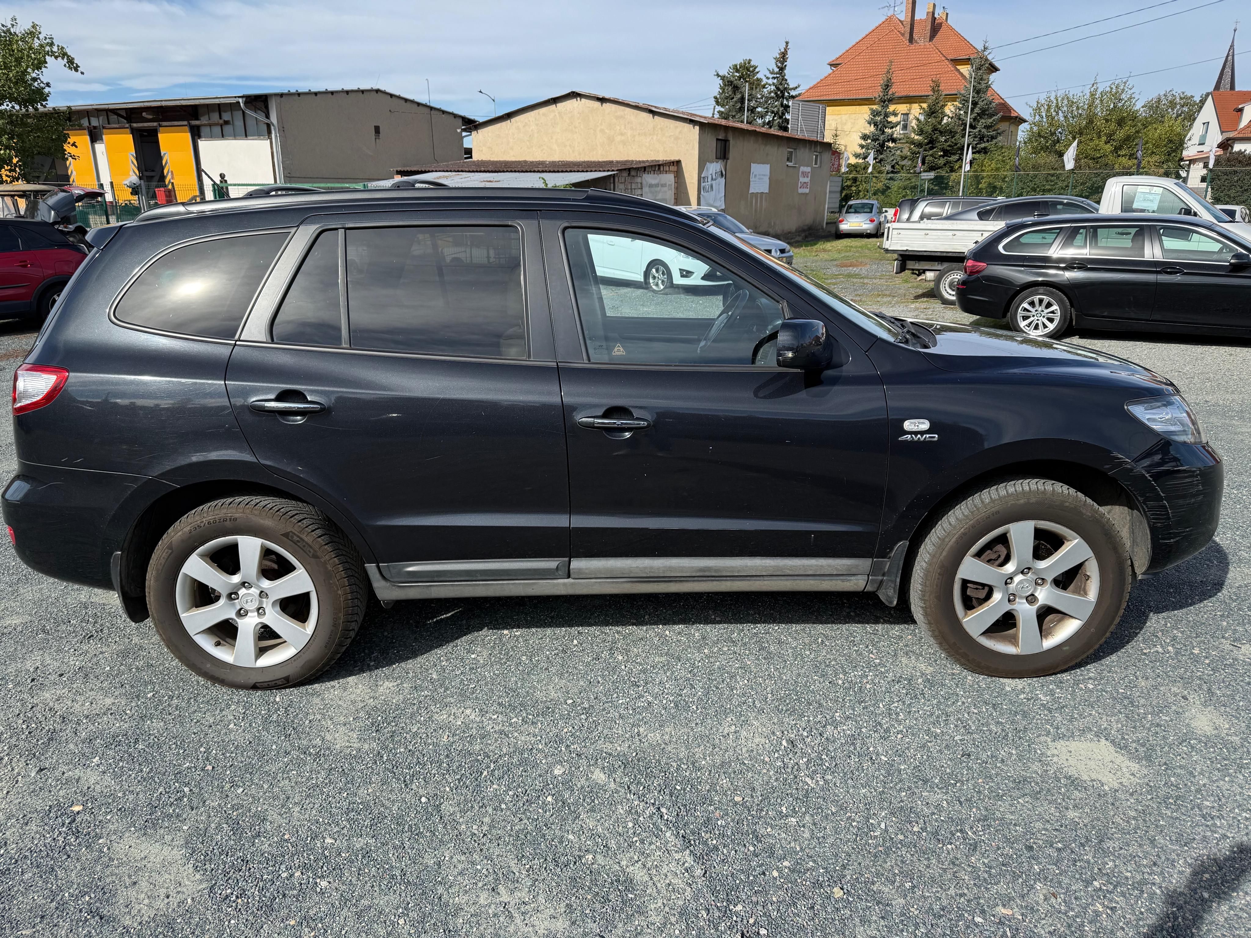Hyundai Santa Fe, 2.2 CRDi 114kw NOVÉ V CZ 1.MAJ - fotka 4