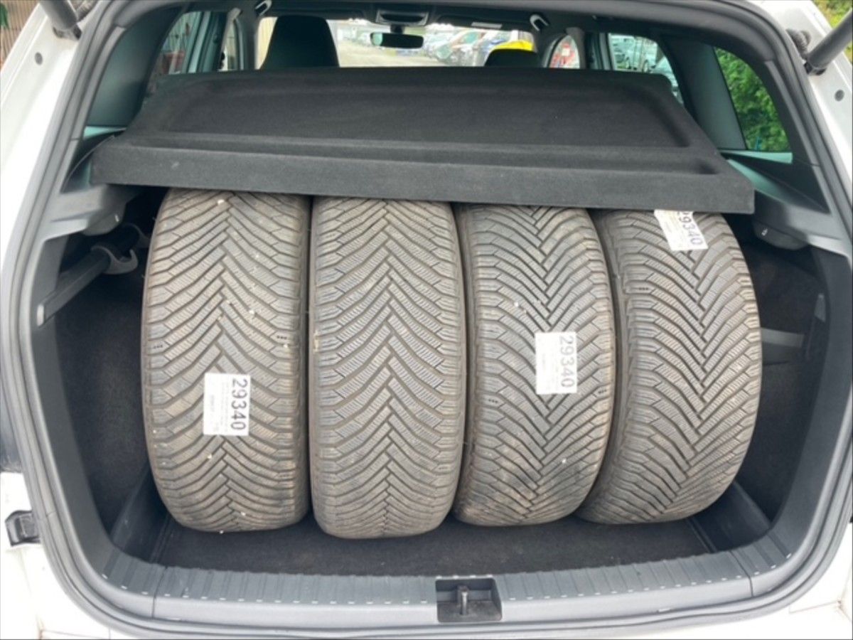 Škoda Karoq, 1,5 TSI 110 ACT Sport. AT - fotka 6