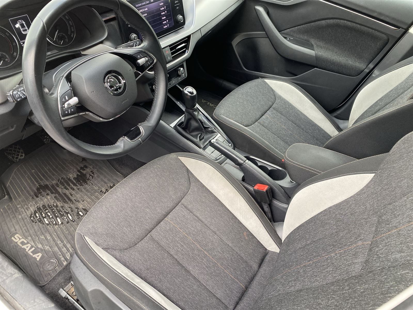 Škoda Scala, 1.0 TSI Style - fotka 6