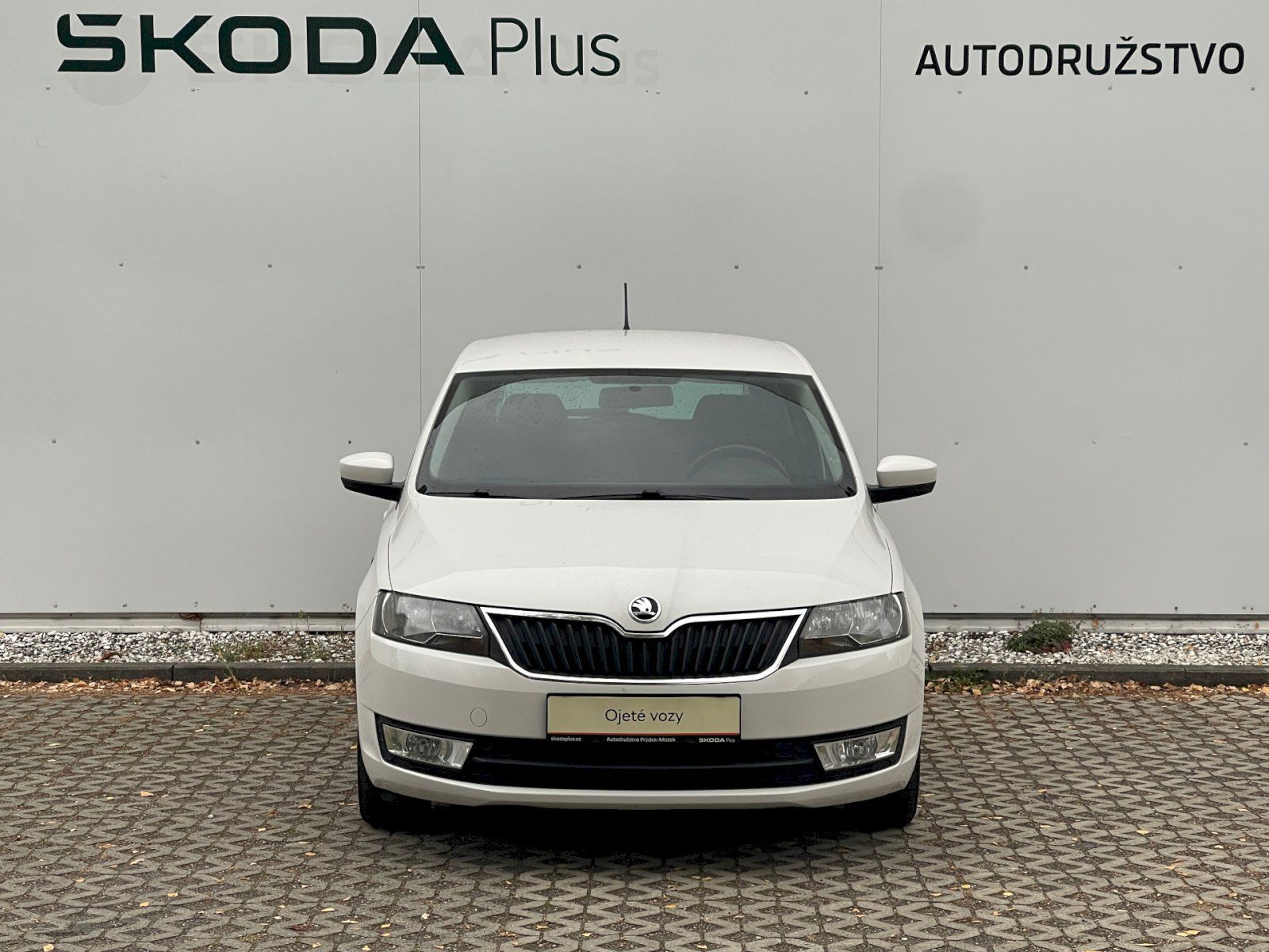 Škoda Rapid, Spaceback 1.2 TSi / 63 kW Ambi - fotka 4