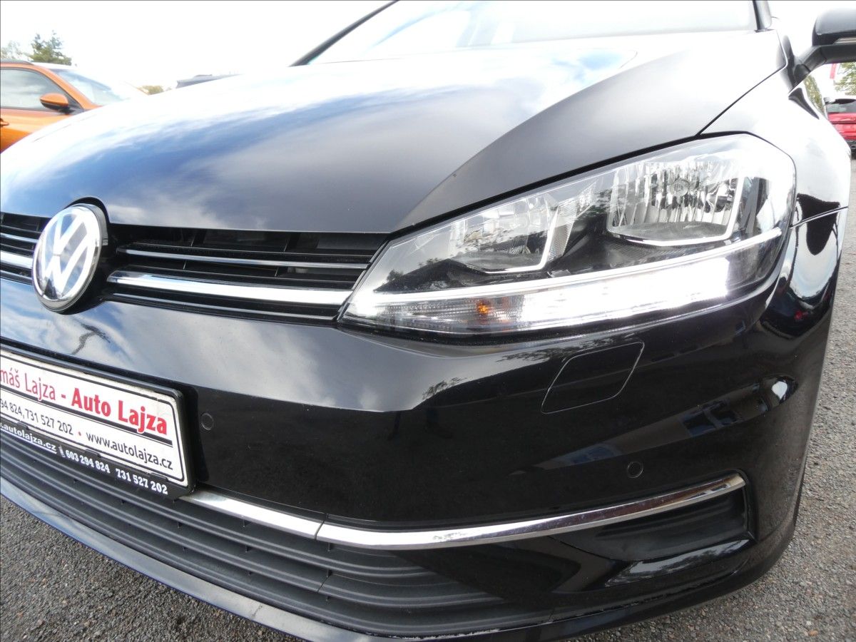 Volkswagen Golf, 1,6 TDi 85kW IQ.Drive,1.maj,TZ - fotka 4