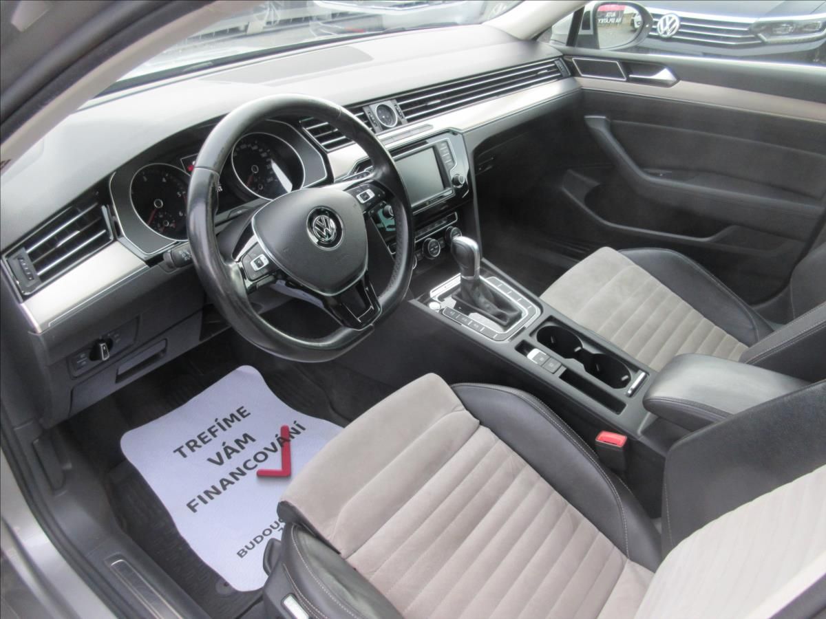 Volkswagen Passat, 2,0 TDI DSG 4 Motion Highline - fotka 6