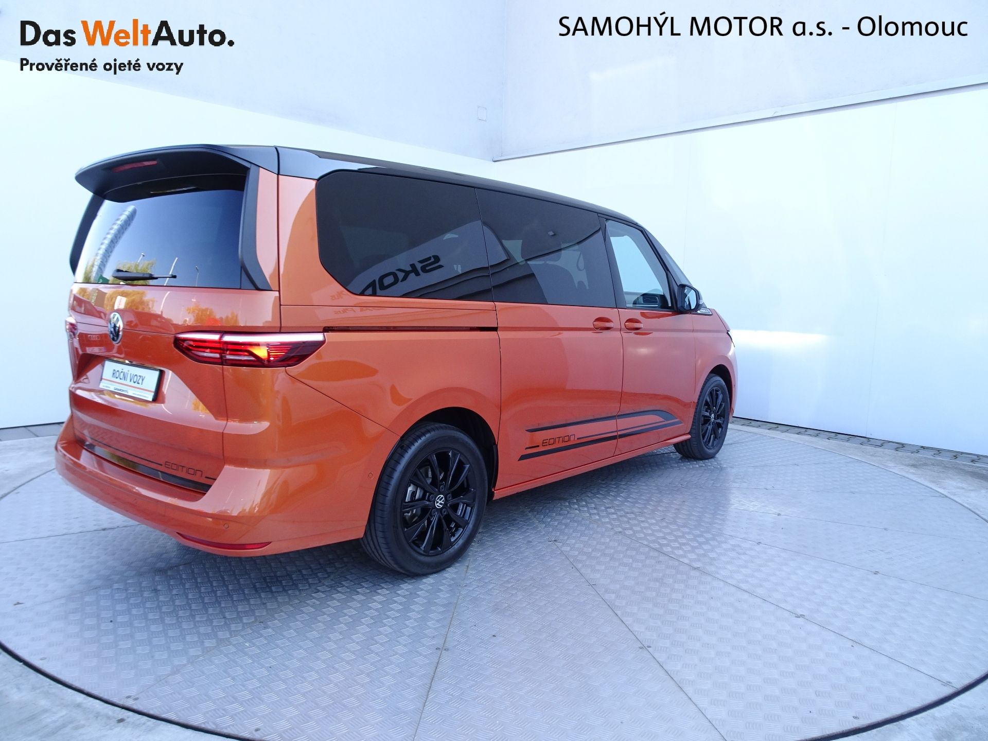 Volkswagen Multivan, Long 2.0TSI DSG Edition 8míst - fotka 2