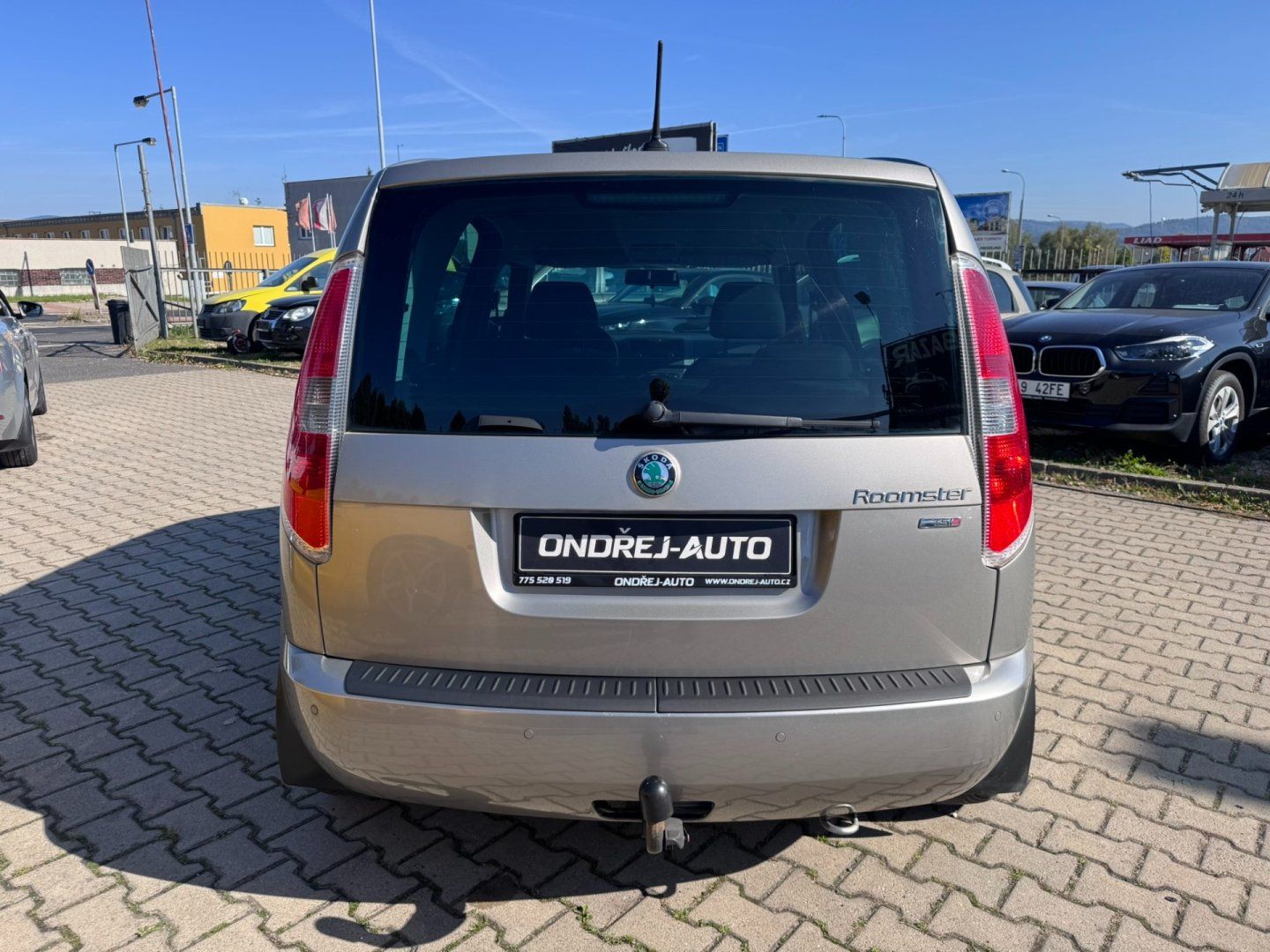 Škoda Roomster, 1,2 TSI 77 KW KILOMETRY TAŽNÉ - fotka 4