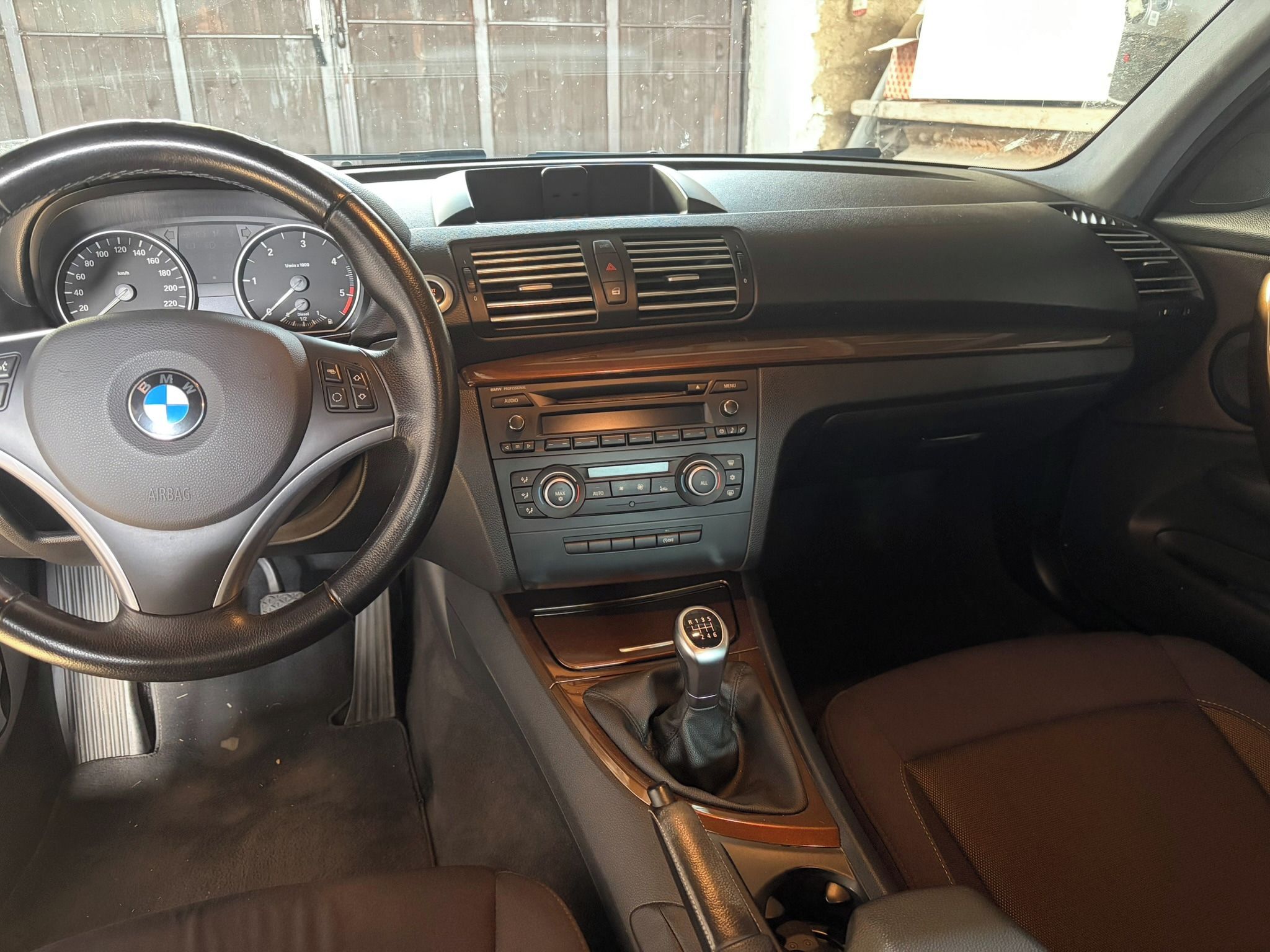BMW Řada 1, BMW 118D Lifestyle Edition - fotka 5