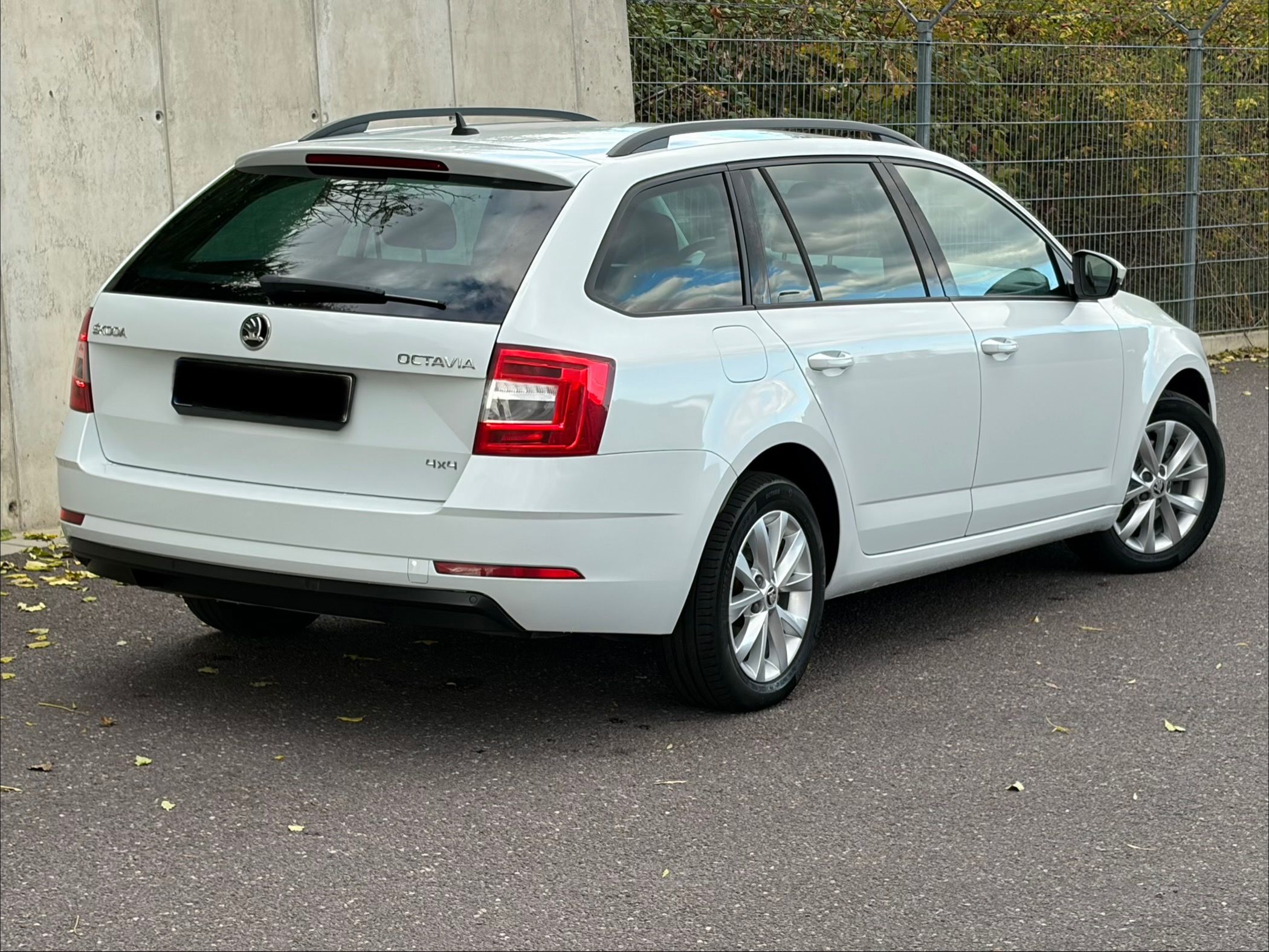 Škoda Octavia, 4x4/1.6TDi/SERVIS ŠKODA/ - fotka 4
