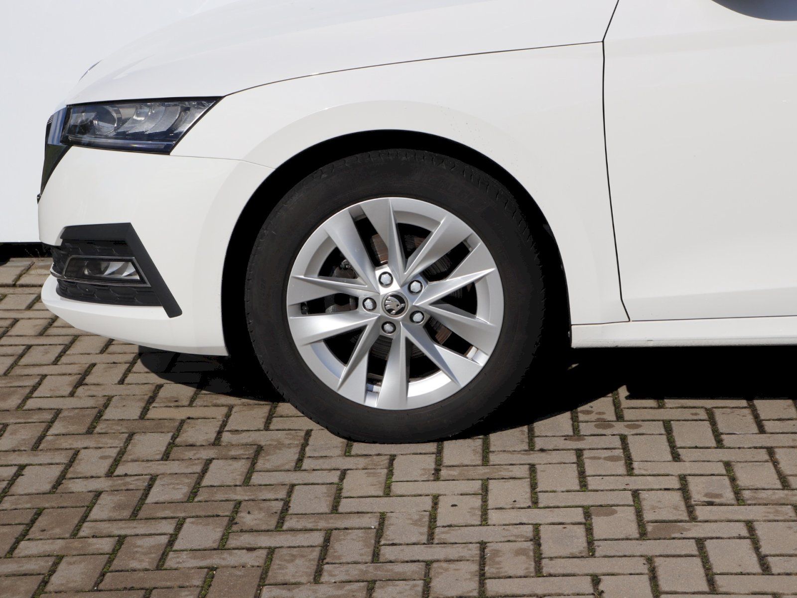 Škoda Octavia, Octavia Combi Style 1.5 TSI 11 - fotka 6