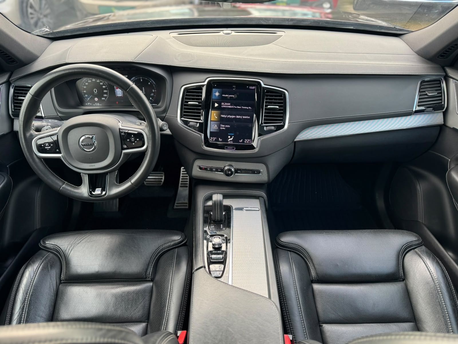 Volvo XC90, B5 173KW R-Design - fotka 5