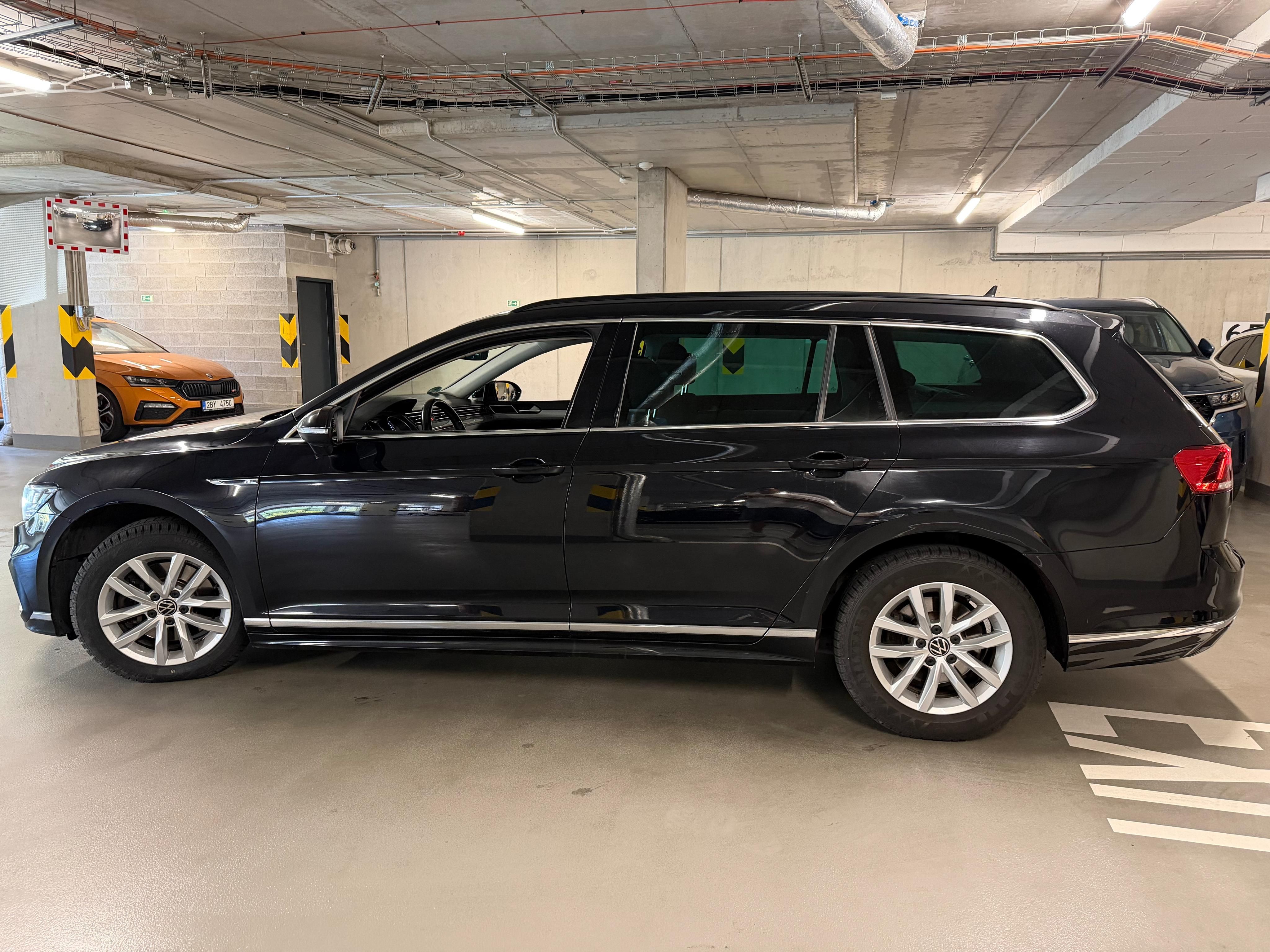 Volkswagen Passat, R - Line, 2.0 tdi, tažné - fotka 4