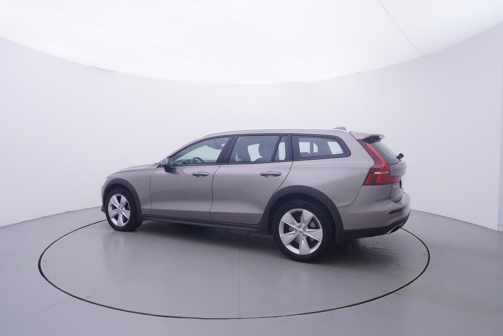 Volvo V60, CrossCountry 2.0 D4 145 kW - fotka 3