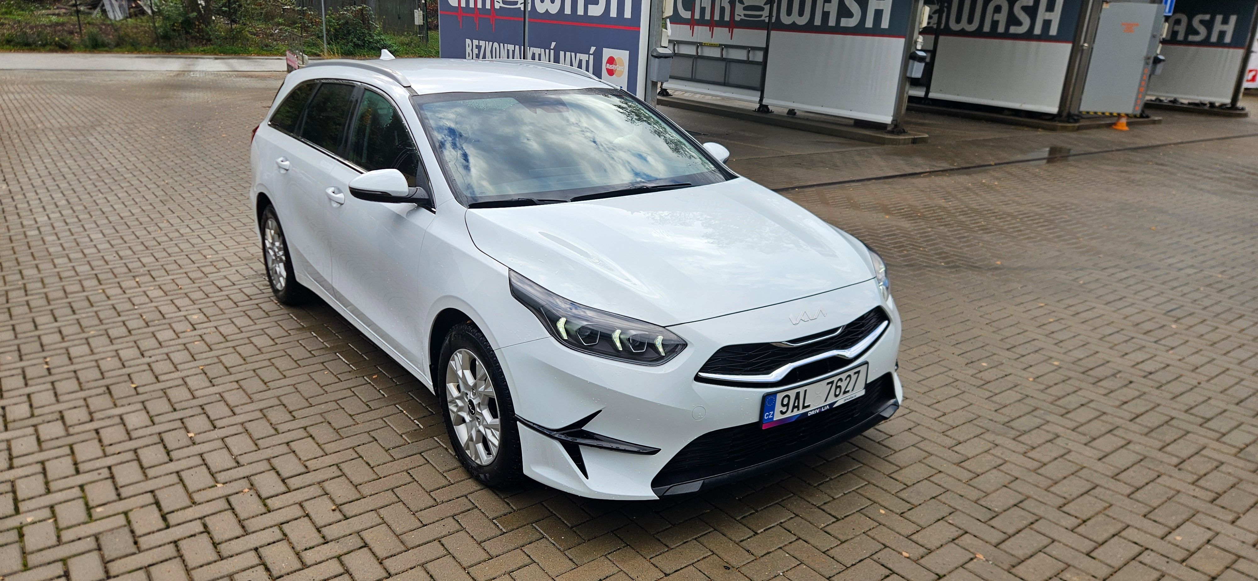 Kia Cee´d, 1.6 CRDI Exclusive ČR DPH - fotka 3