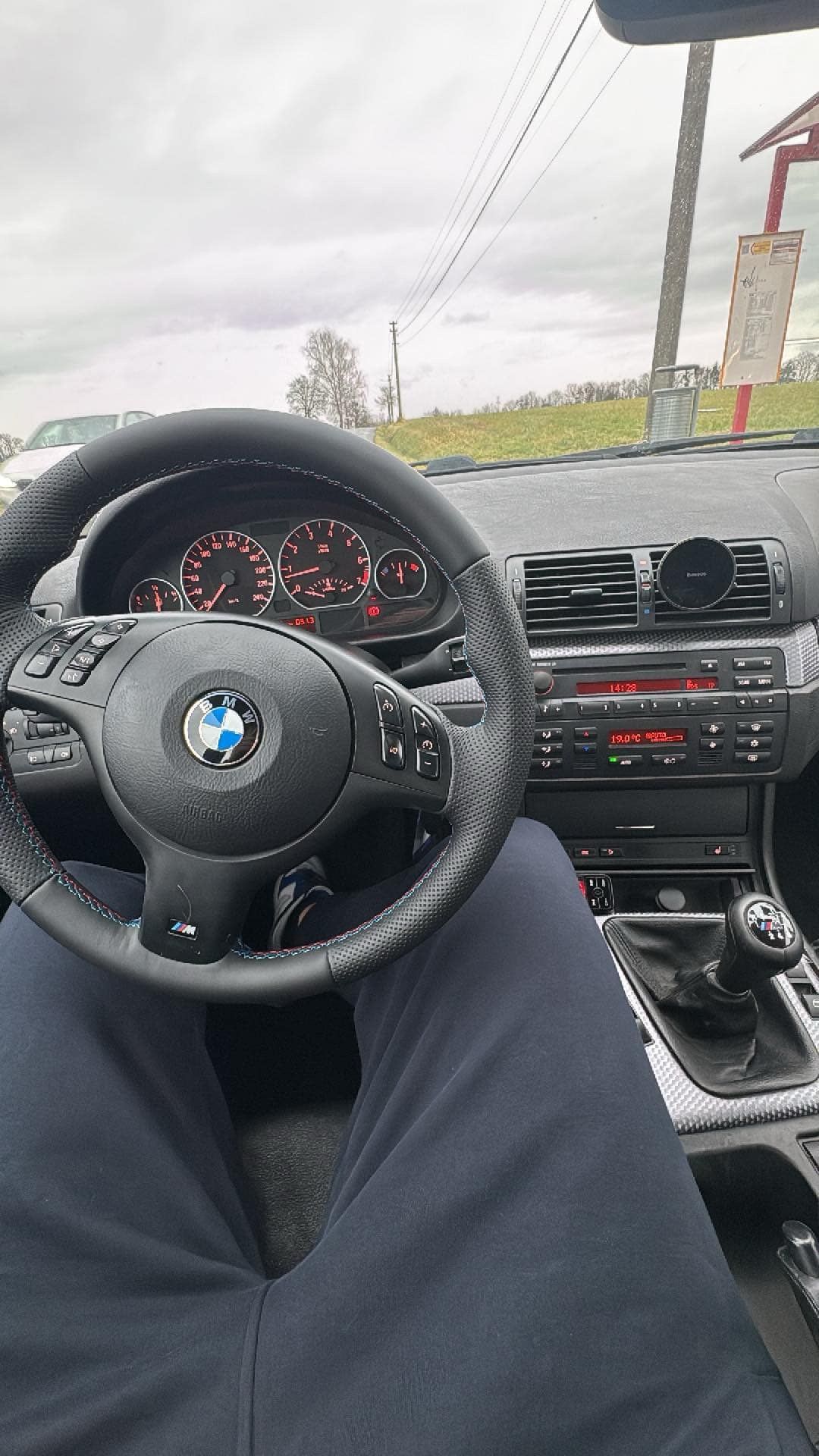 BMW Řada 3, E46 330i 170KW MANUÁL - fotka 6