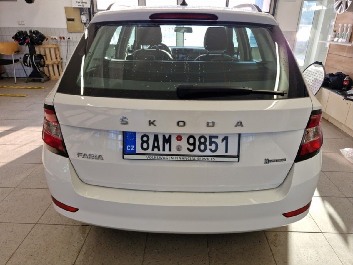 Škoda Fabia, 1,0 TSi 70kW Combi - fotka 4