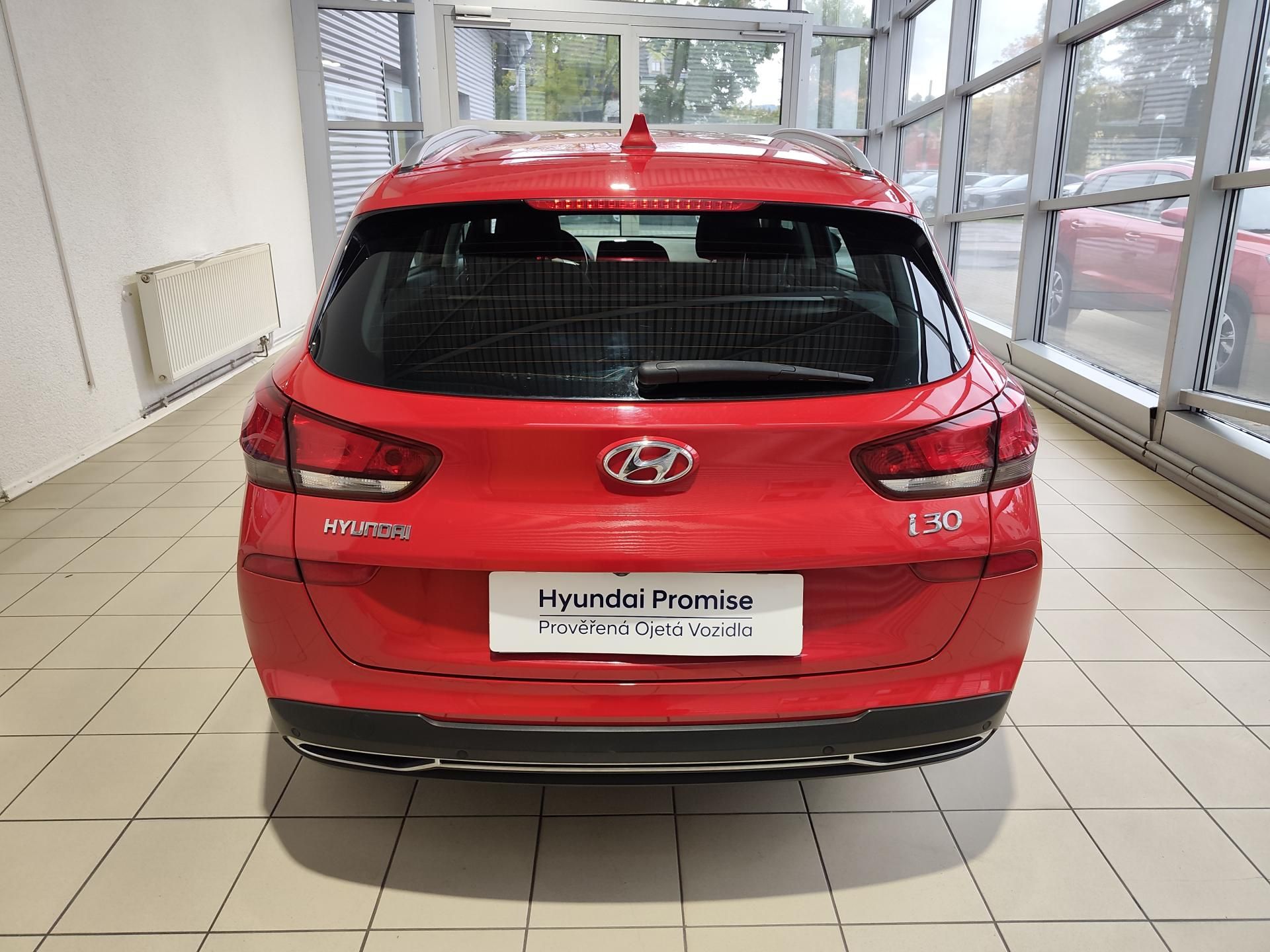 Hyundai i30, 1.5i 81kW Comfort MT - fotka 3