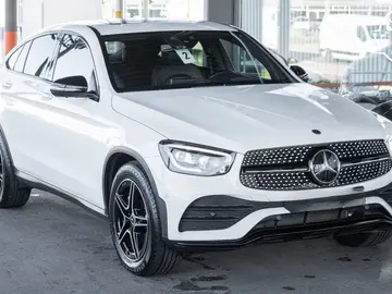Mercedes-Benz 220, 220d* 4 MATIC *AMG*