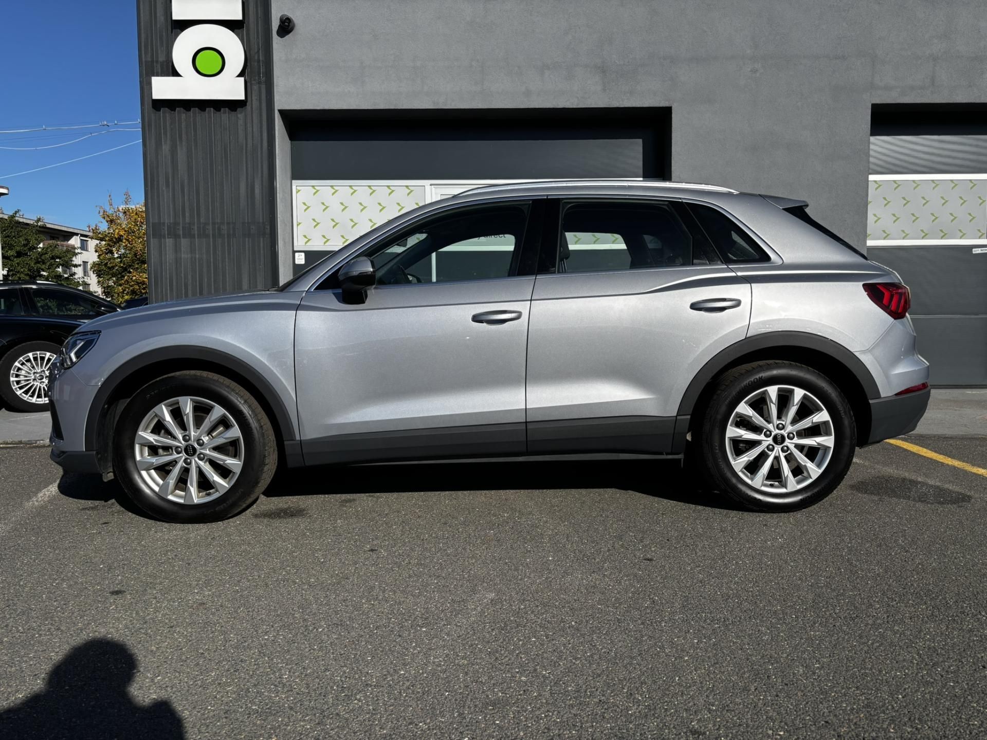 Audi Q3, 1.5 TFSI 35 - fotka 2