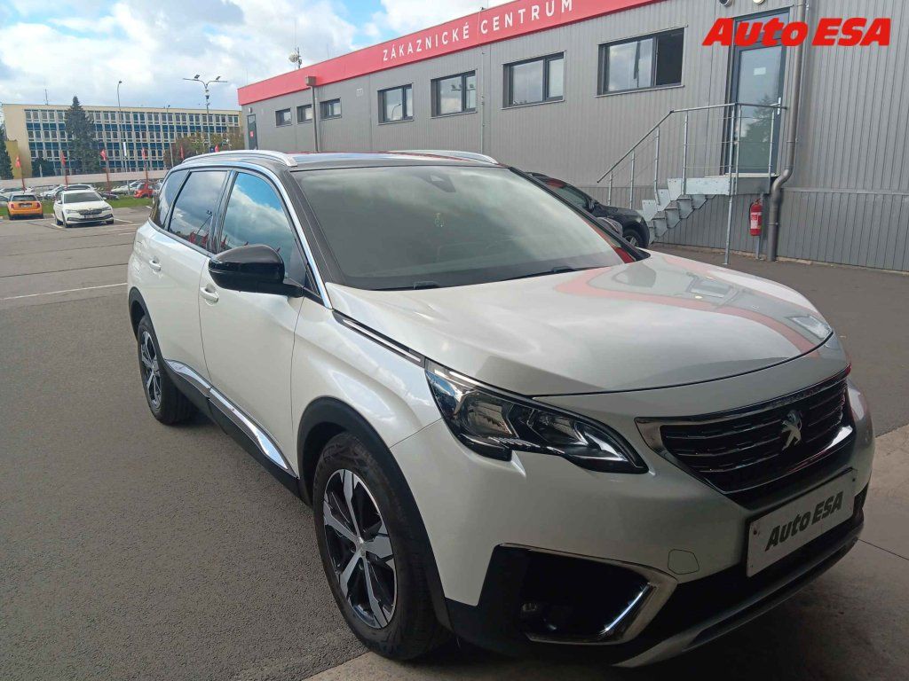 Peugeot 5008, 1.5 HDi,1.maj,ČR
