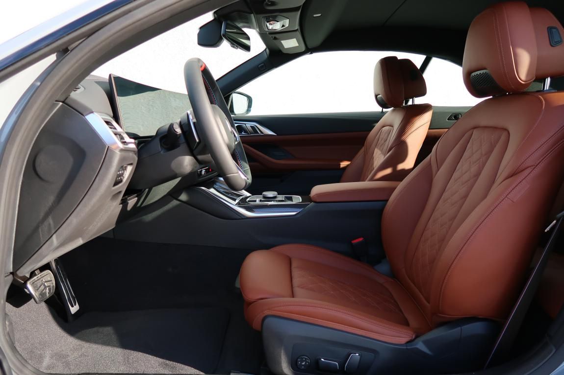 BMW Řada 4, M440i xDrive Convertible - fotka 2