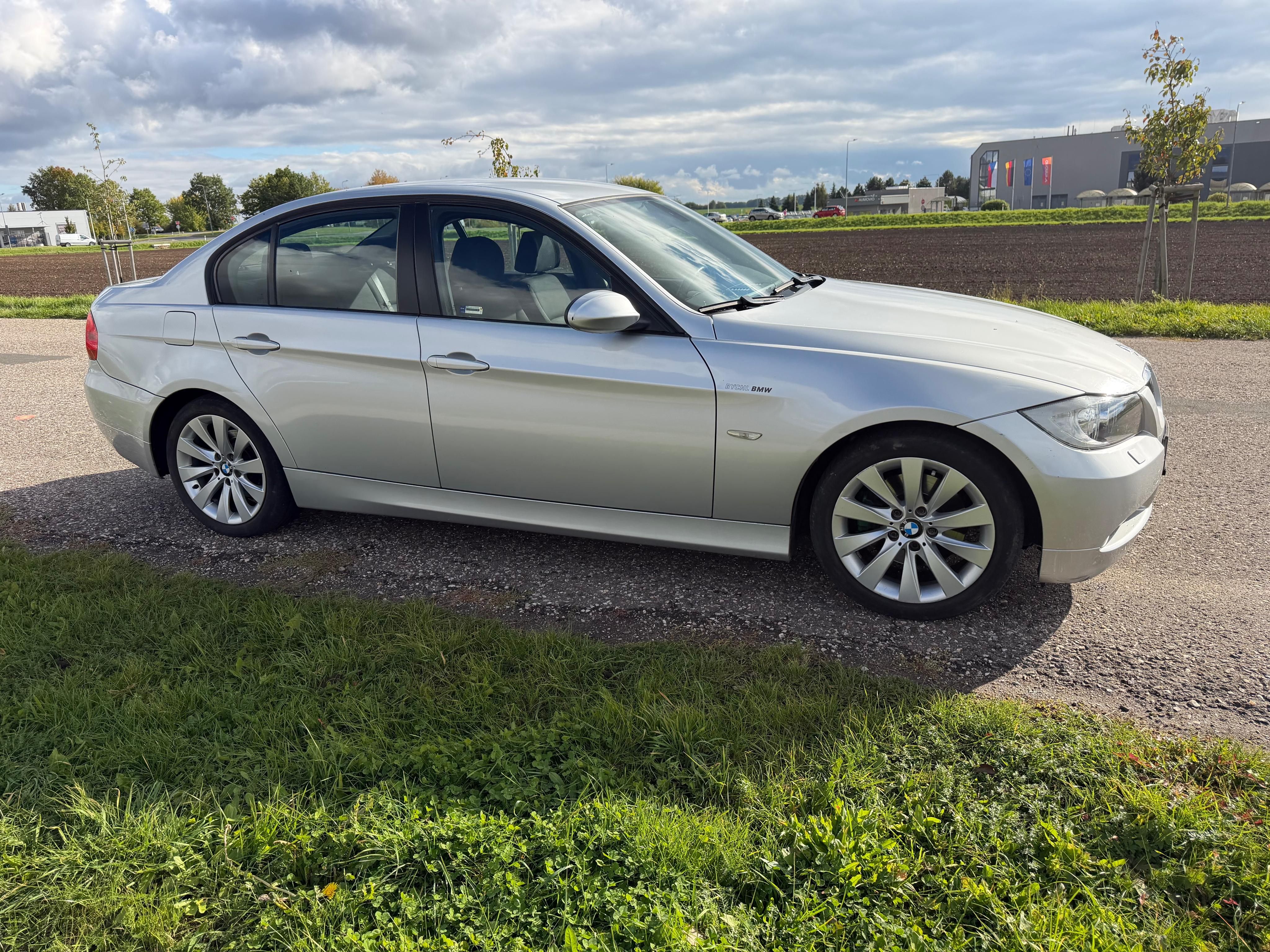 BMW Řada 3, 2,0 TDi / 130Kw Automat - fotka 4