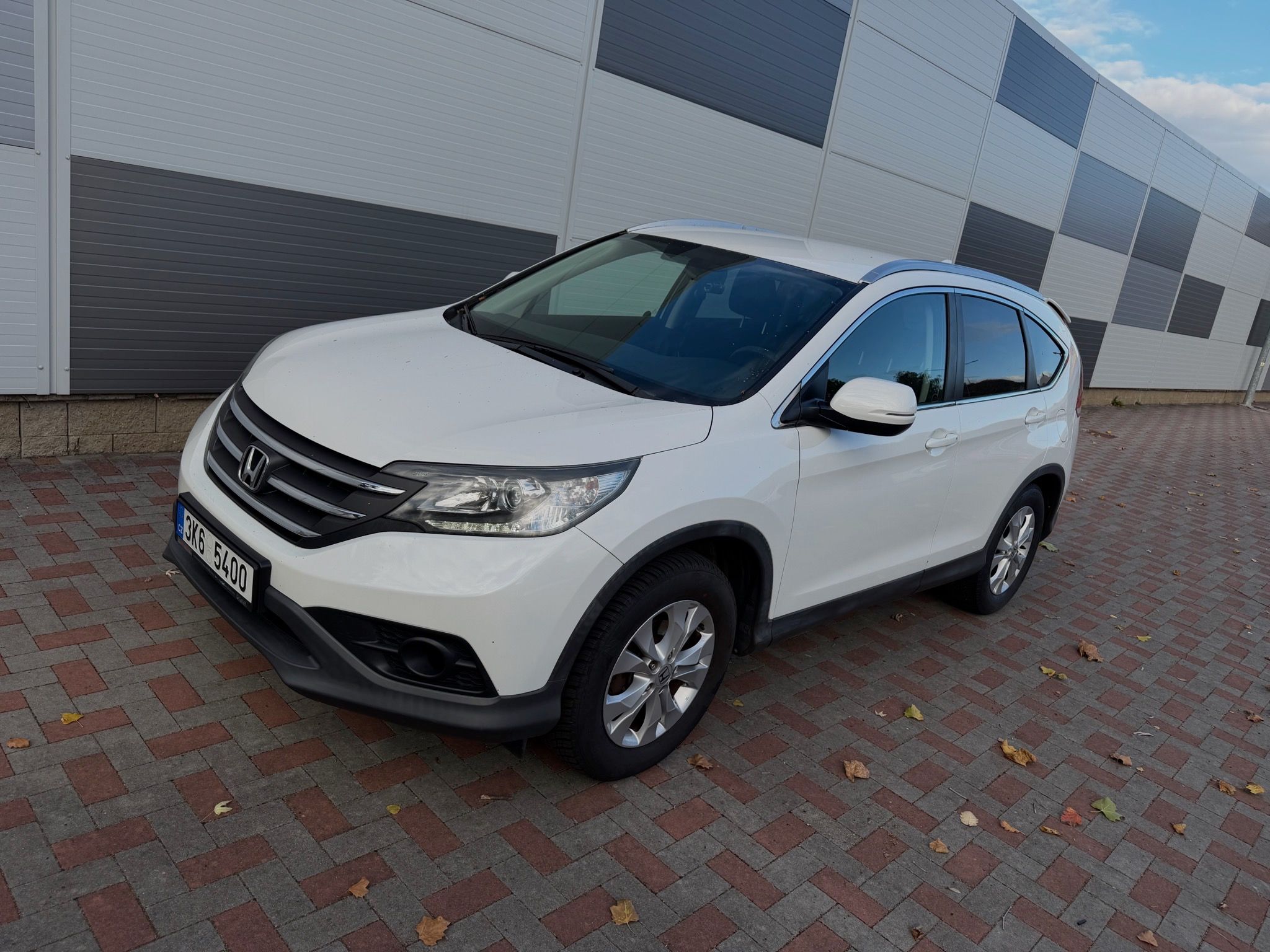 Honda CR-V, 2.0 i-VTEC 1.Maj Servis Honda - fotka 2