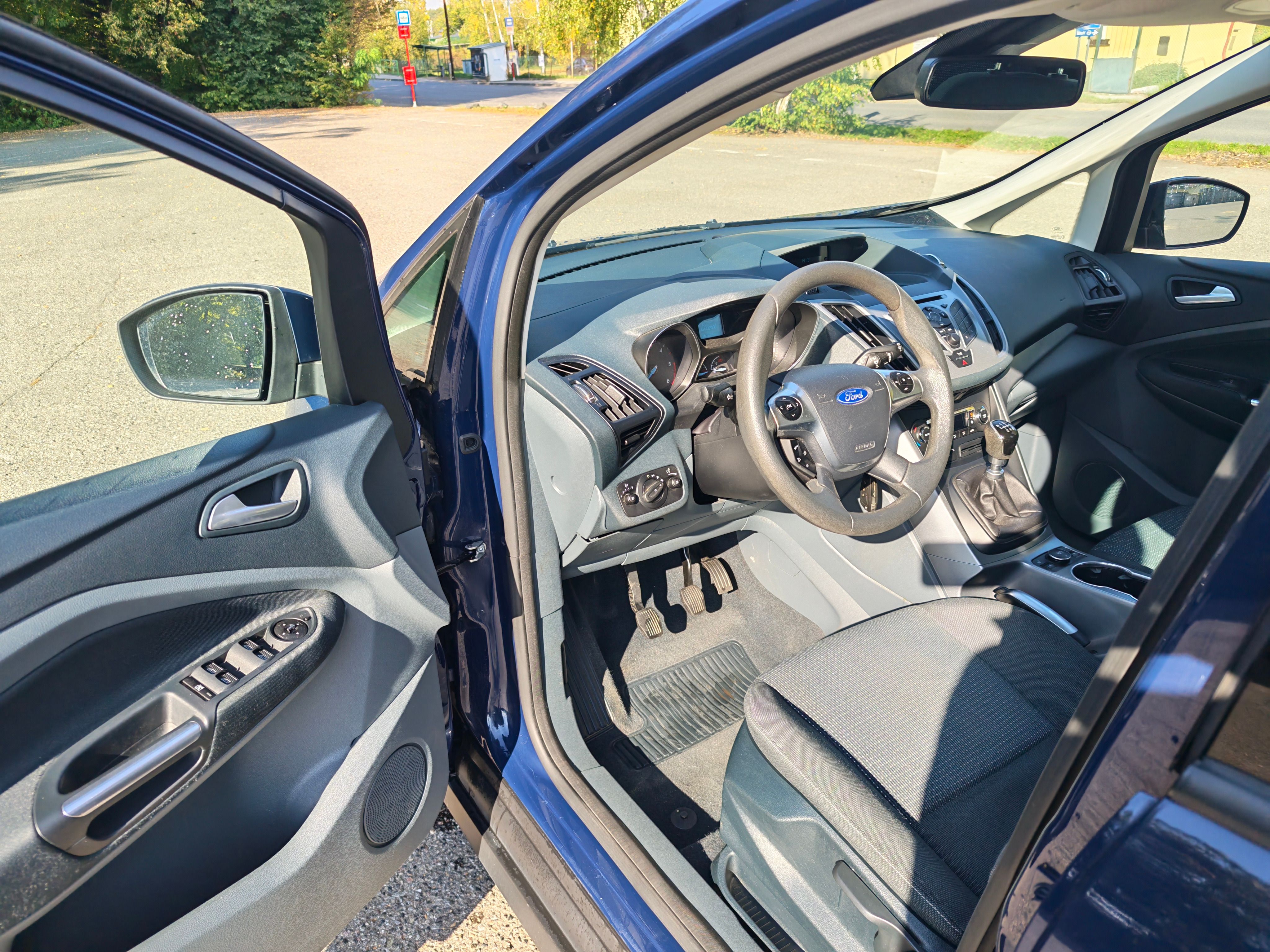 Ford C-MAX, 2.0TDCi Titanium 103kW Tažné - fotka 4