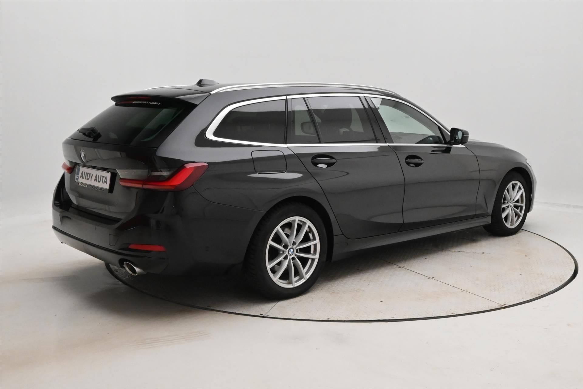 BMW Řada 3, 2,0 318d Facelift Záruka až 5 - fotka 5
