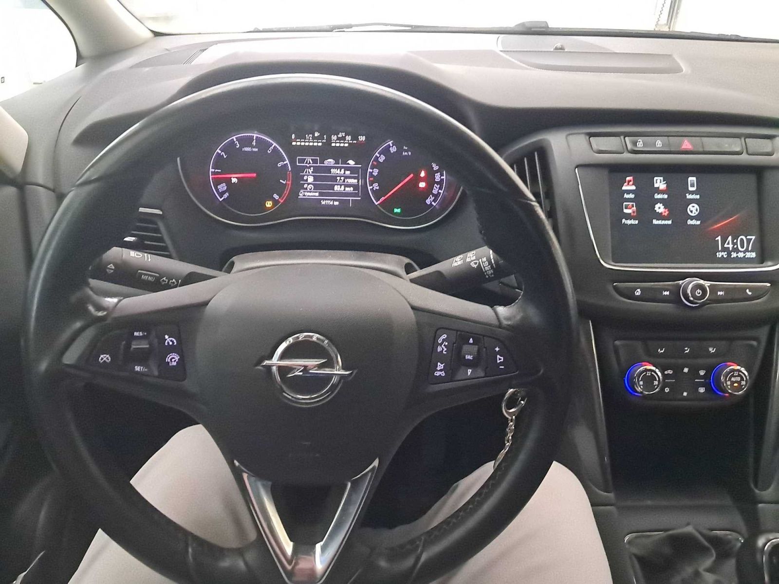Opel Zafira, 1.6 Turbo, 7 míst, ČR,1.maj - fotka 3