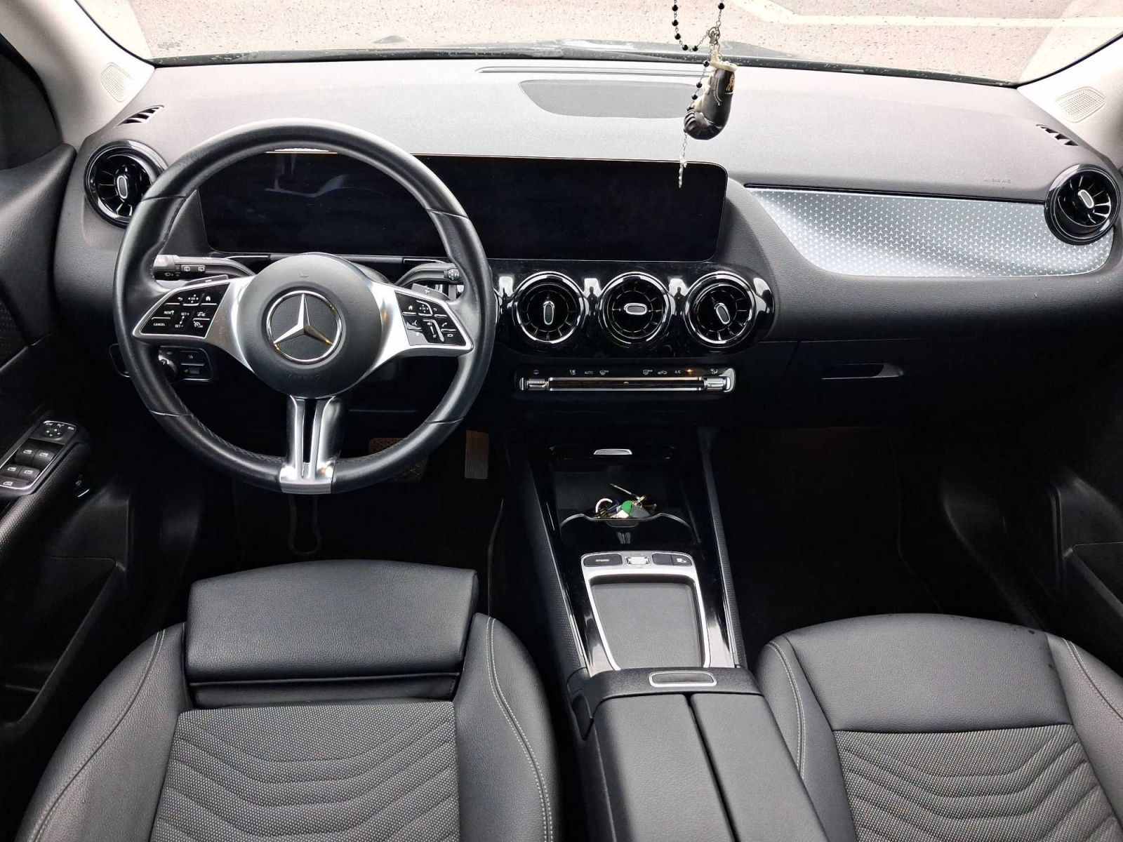 Mercedes-Benz GLA, 180, Automat, ČR,1.maj - fotka 3
