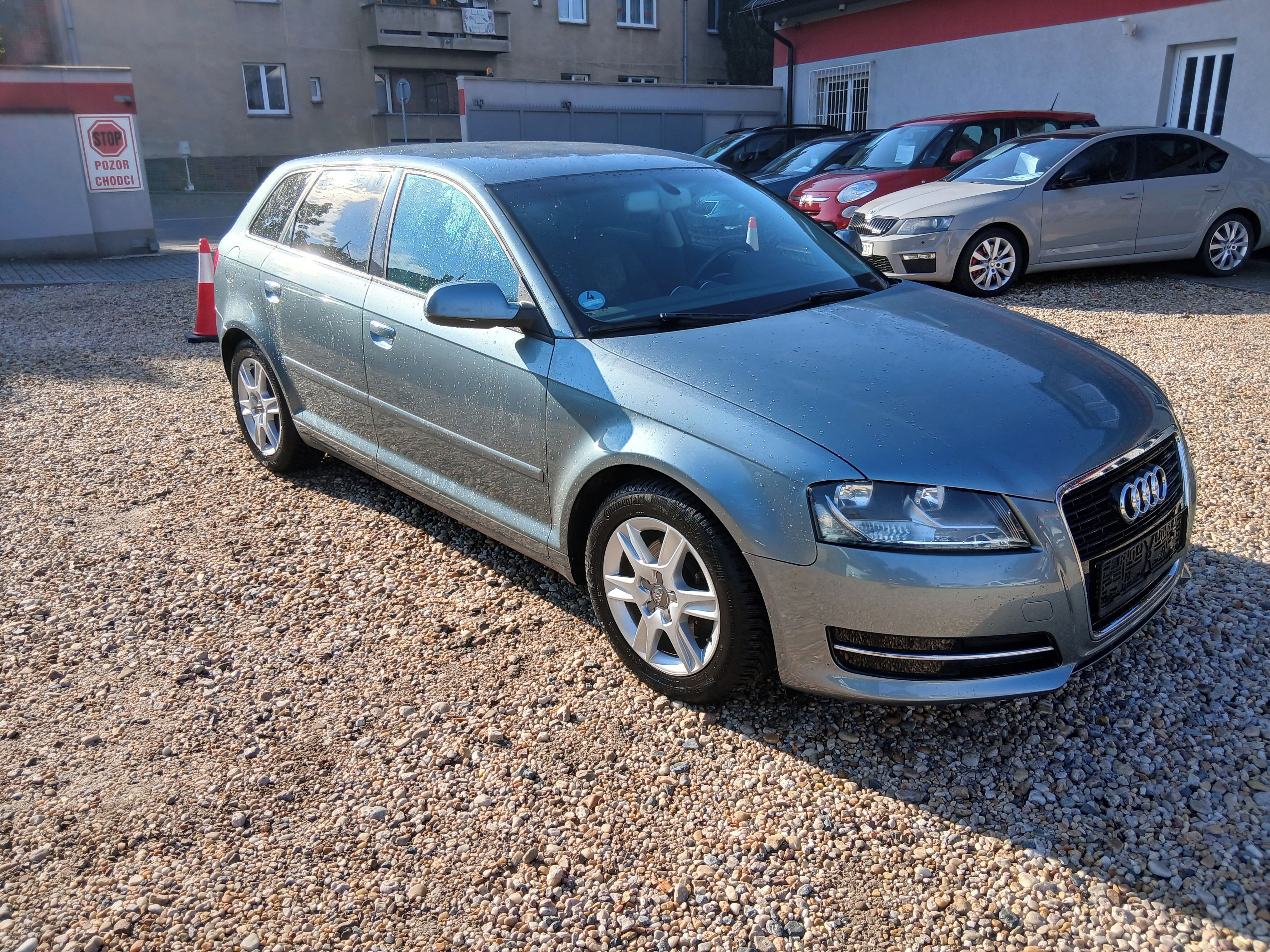 Audi A3, 1.4TFSi 92KW S.Kniha Sportback - fotka 3