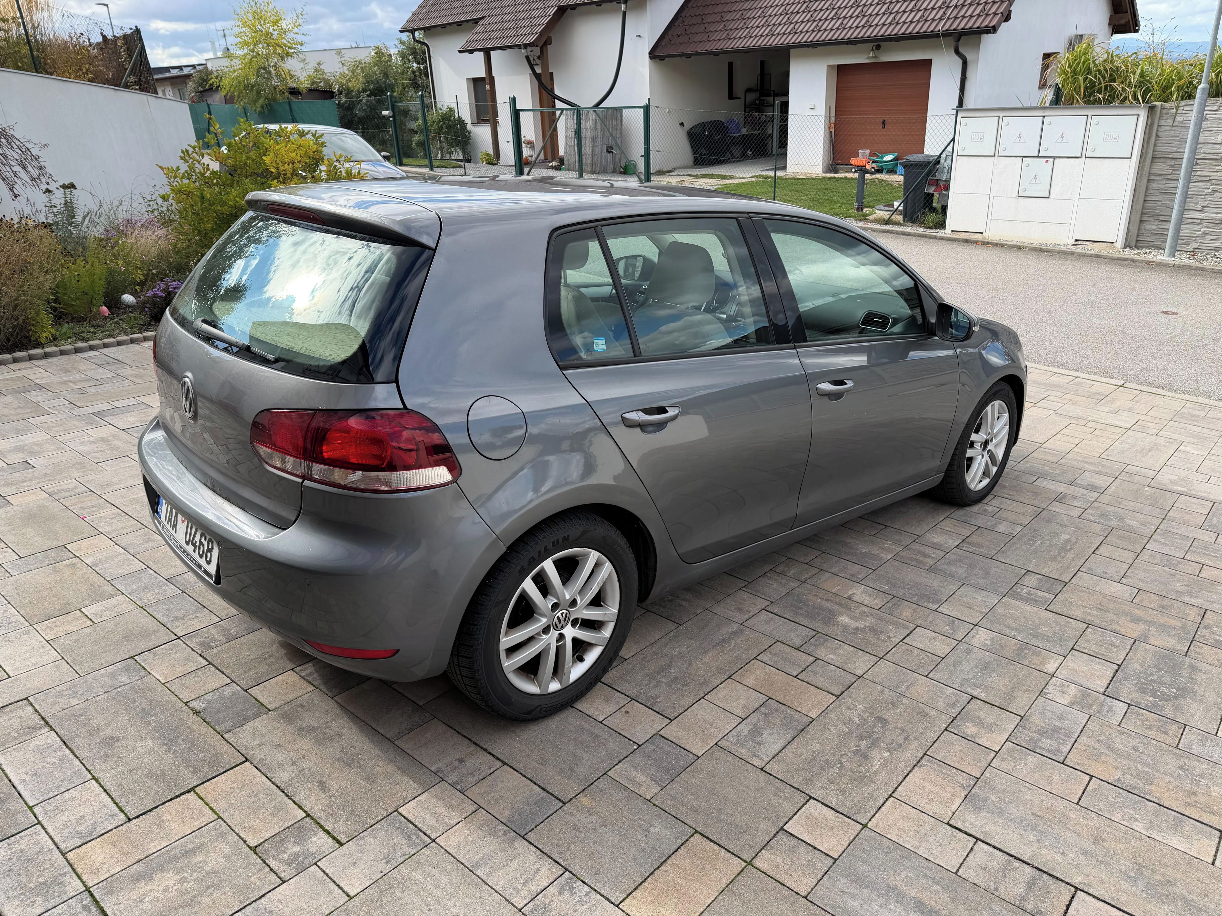 Volkswagen Golf, VI 2.0 TDI 81kW - fotka 4
