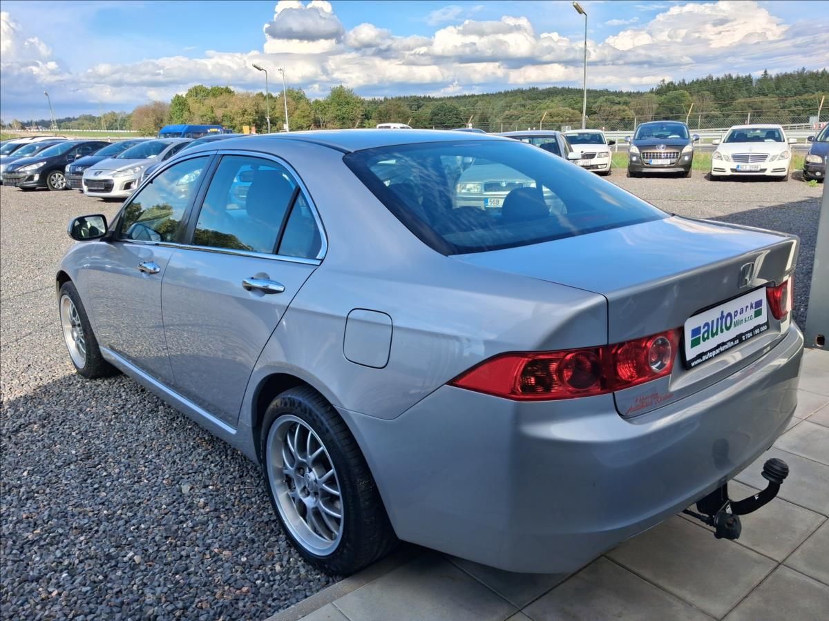 Honda Accord, 2,0 114kw - fotka 5